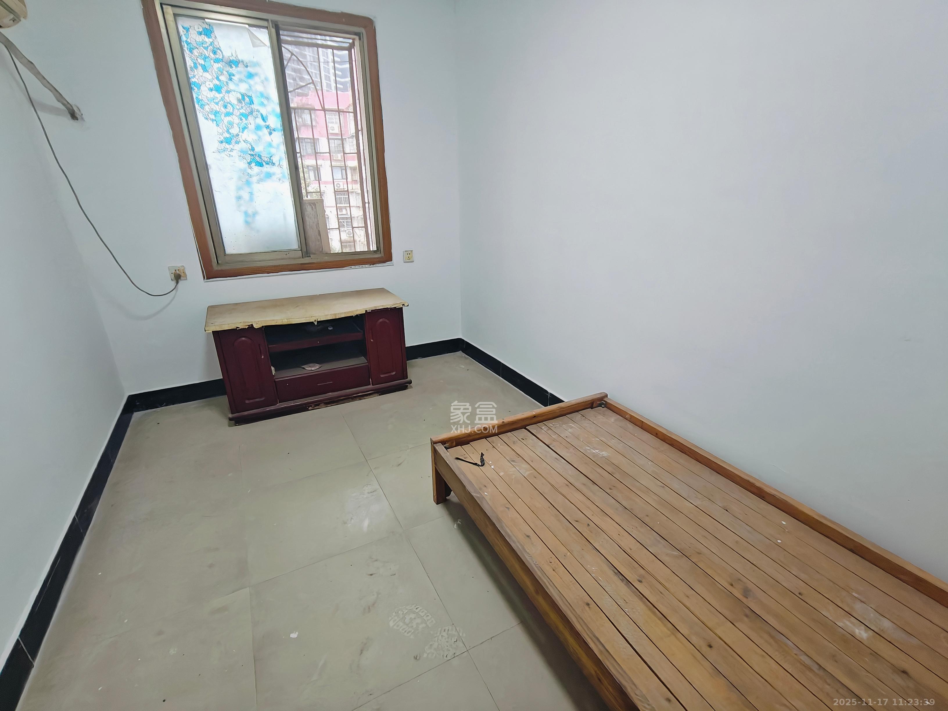 冯家湾  2室2厅1卫    1800.0元/月室内图