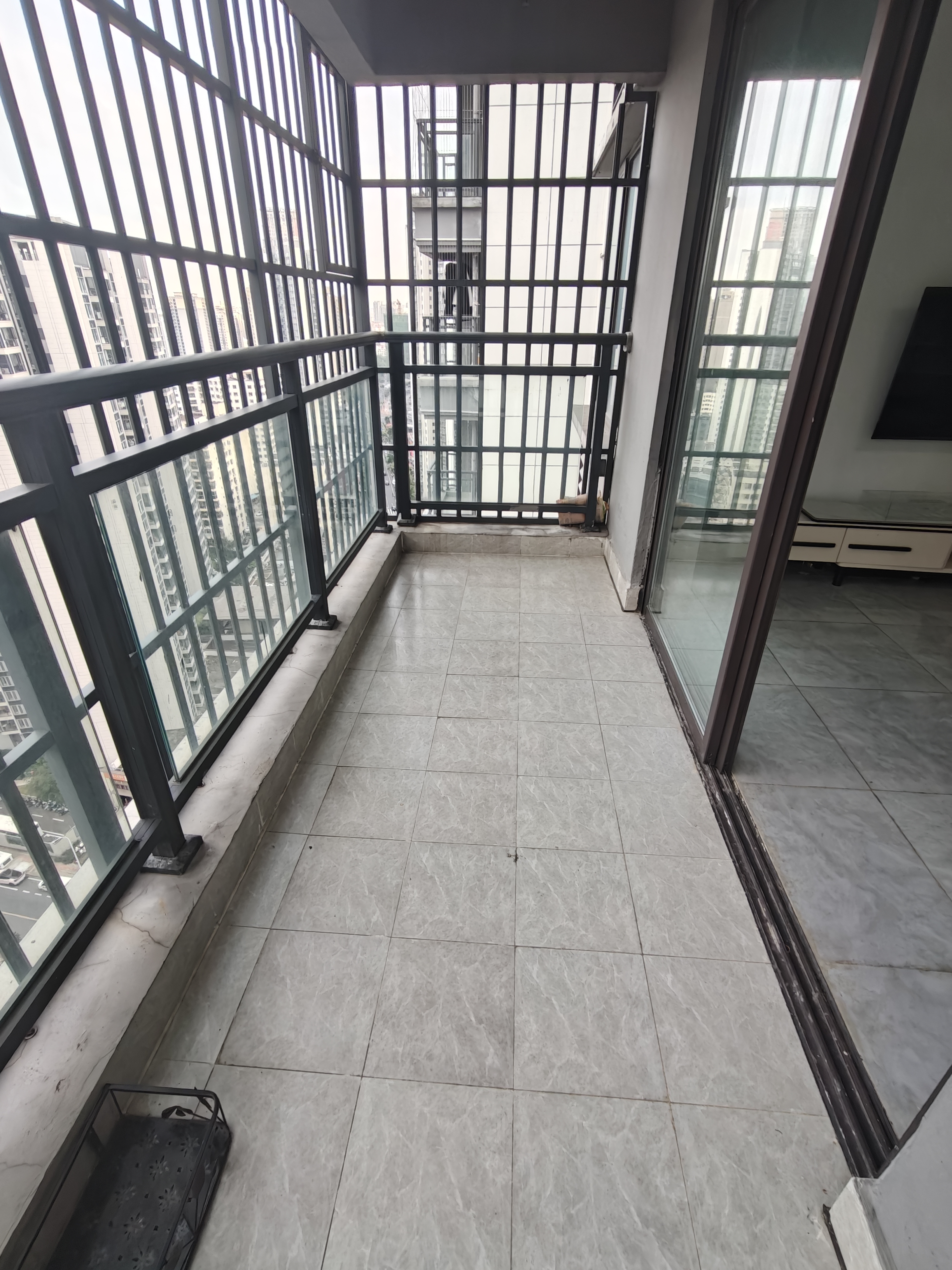 坡博家园四区 4室2厅2卫 3300.0元/月 坡博家园四区 4室2厅2卫 3300.0元/月室内图