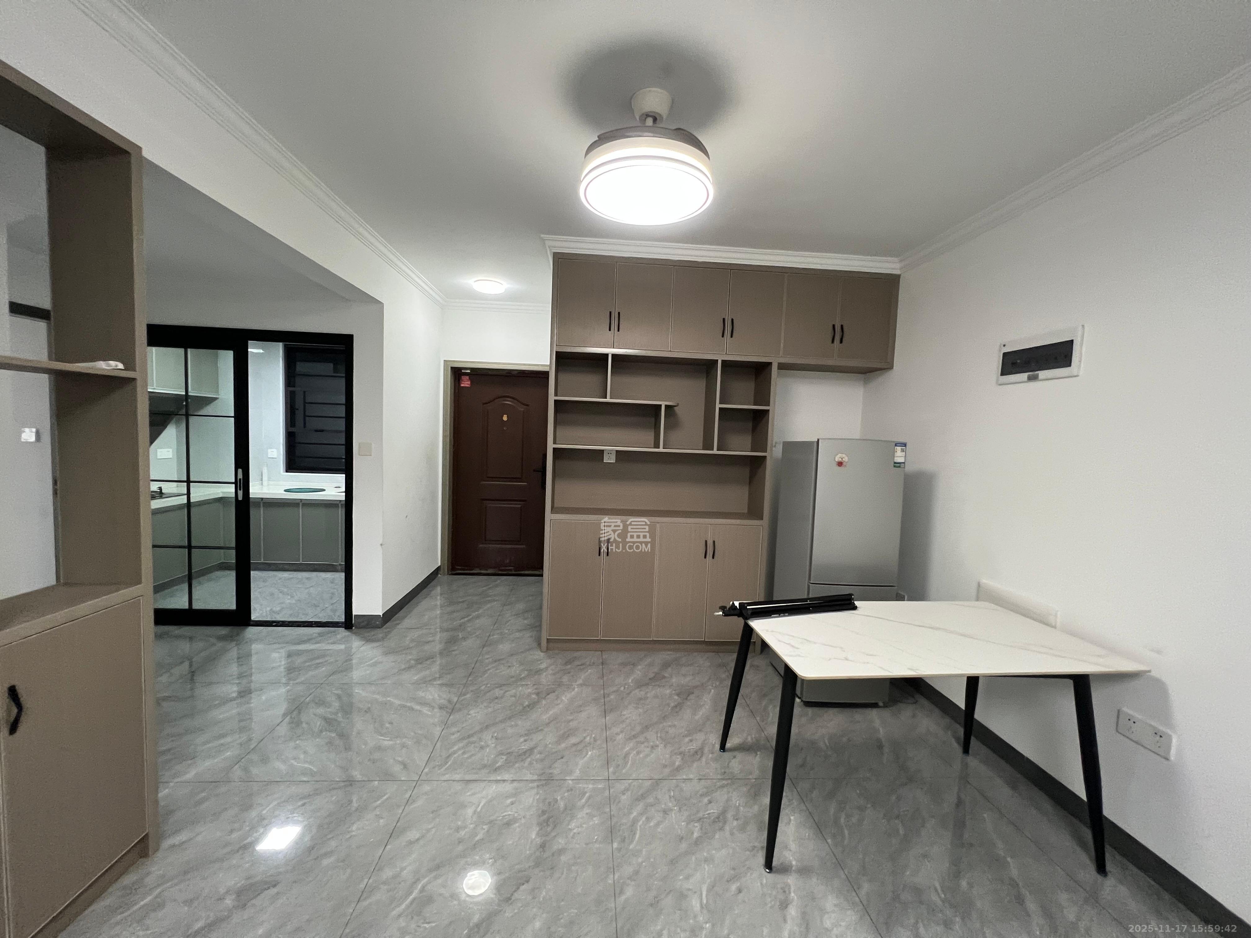 东合新苑 2室2厅1卫 2100.0元/月 东合新苑 2室2厅1卫 2100.0元/月室内图