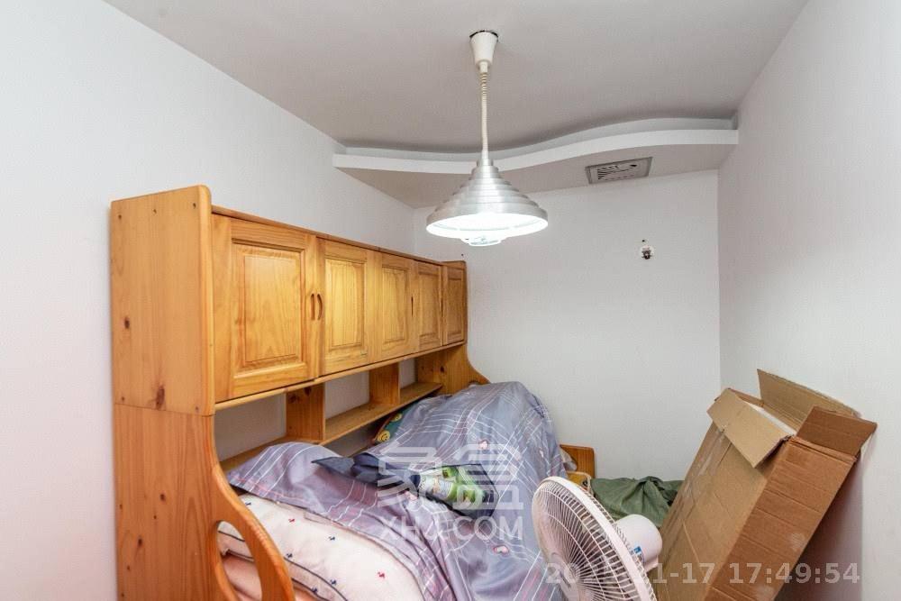 香雨一品  4室2厅2卫    3000.0元/月室内图