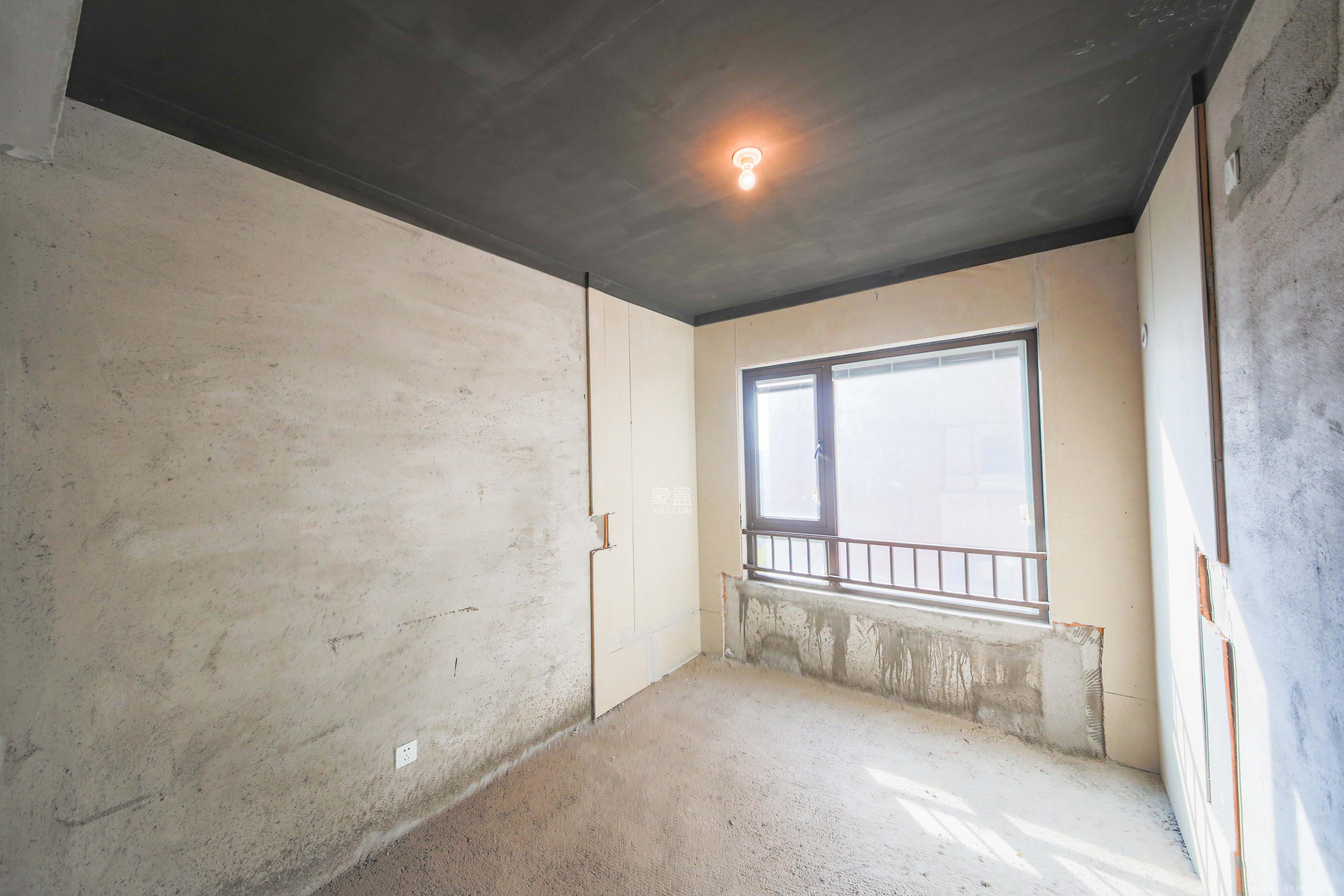 香缇雅苑(鑫远翡丽郡二期) 3室2厅1卫 135.0万 香缇雅苑(鑫远翡丽郡二期) 3室2厅1卫 135.0万卧室