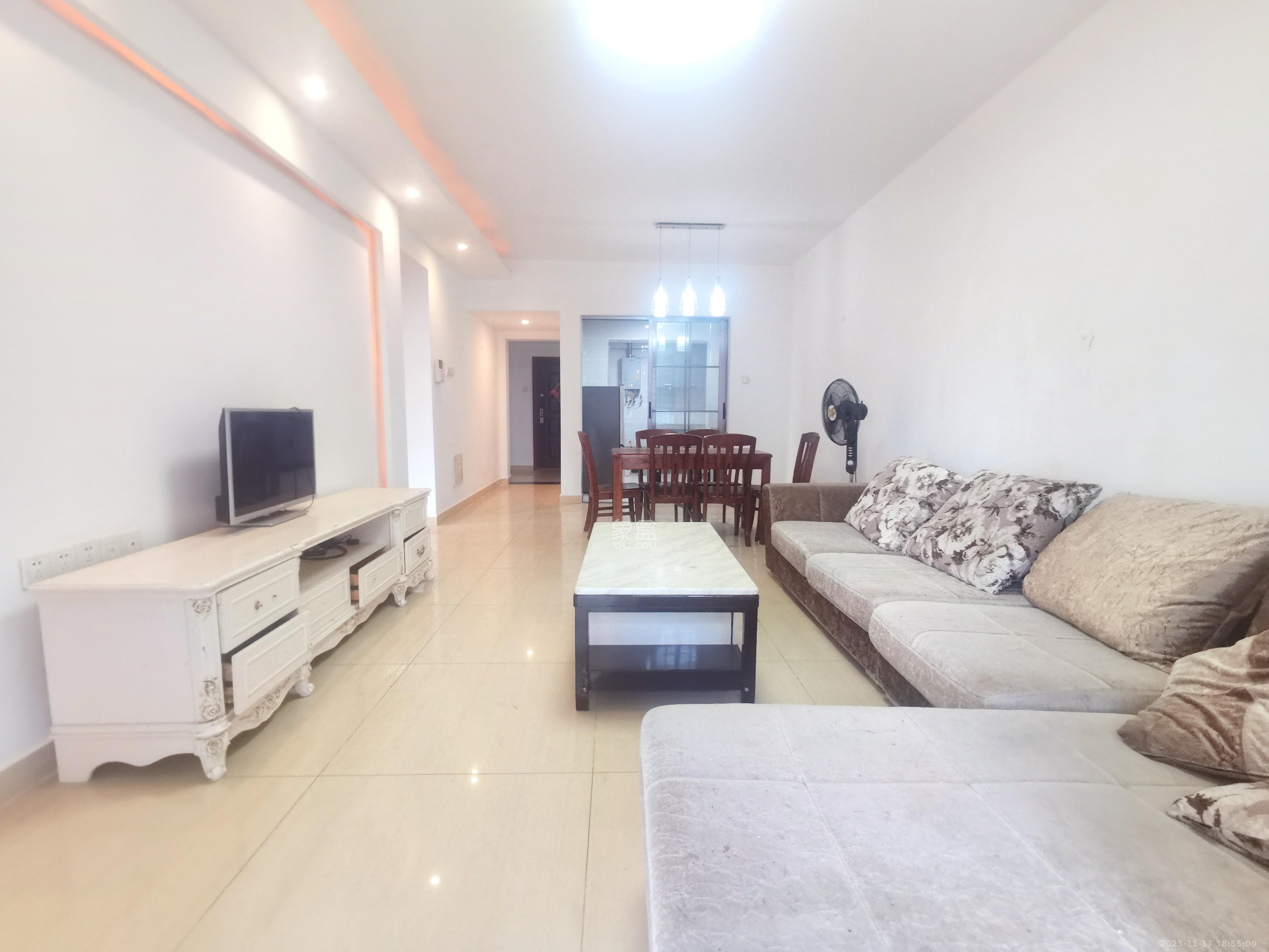 海洋半岛(月珑湾) 3室2厅1卫 2400.0元/月 海洋半岛(月珑湾) 3室2厅1卫 2400.0元/月室内图