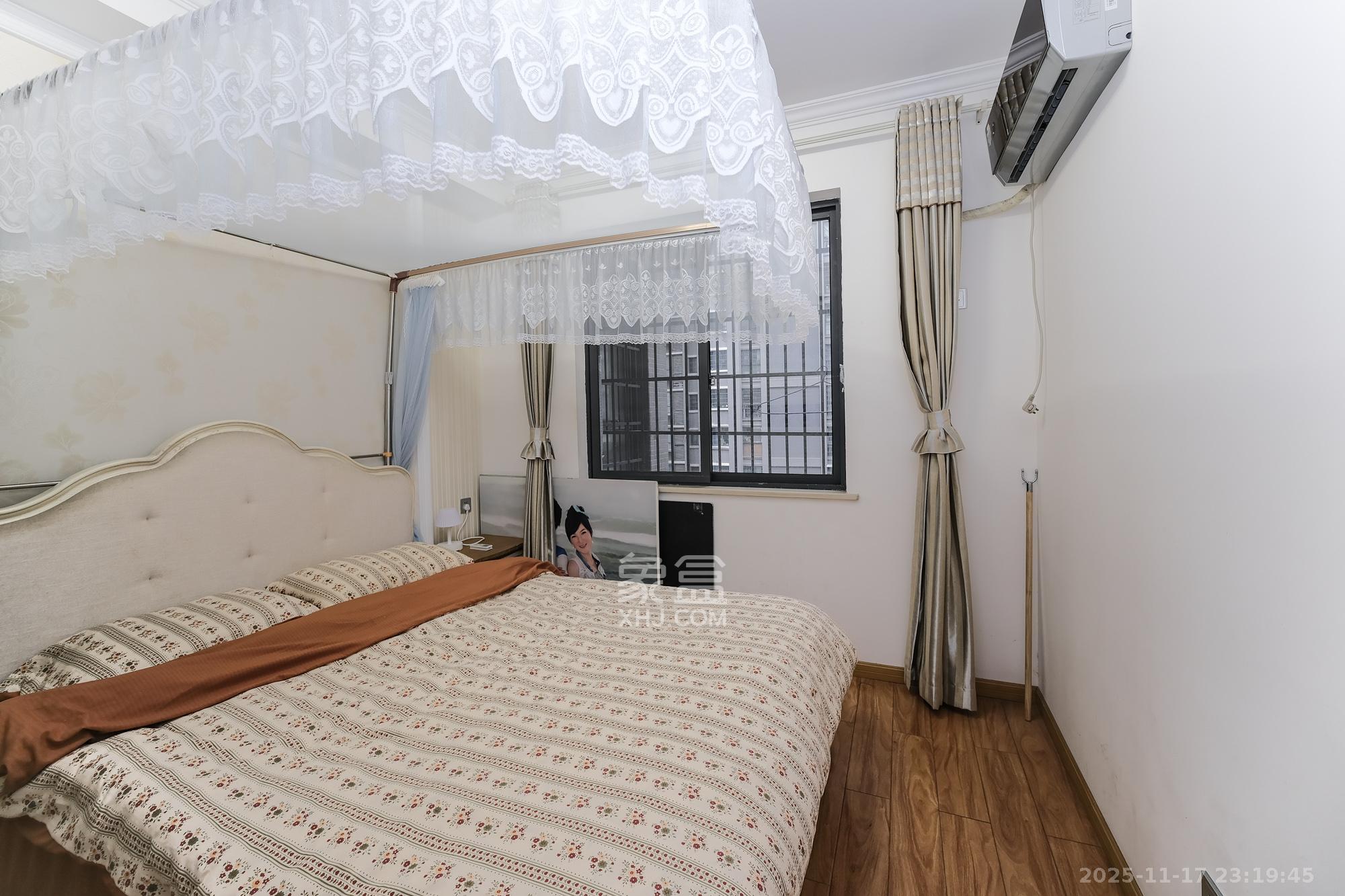 丰源国际 3室2厅1卫 79.8万 丰源国际 3室2厅1卫 79.8万卧室