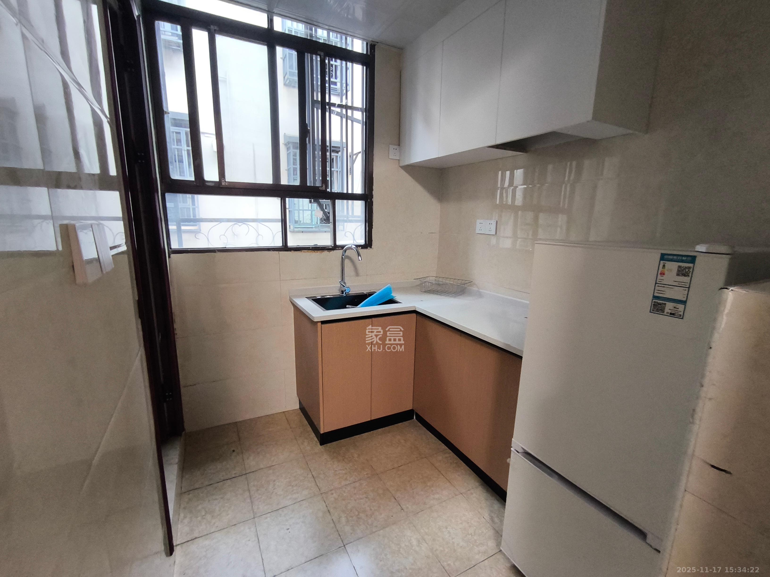 星沙二区  2室2厅1卫    1000.0元/月室内图