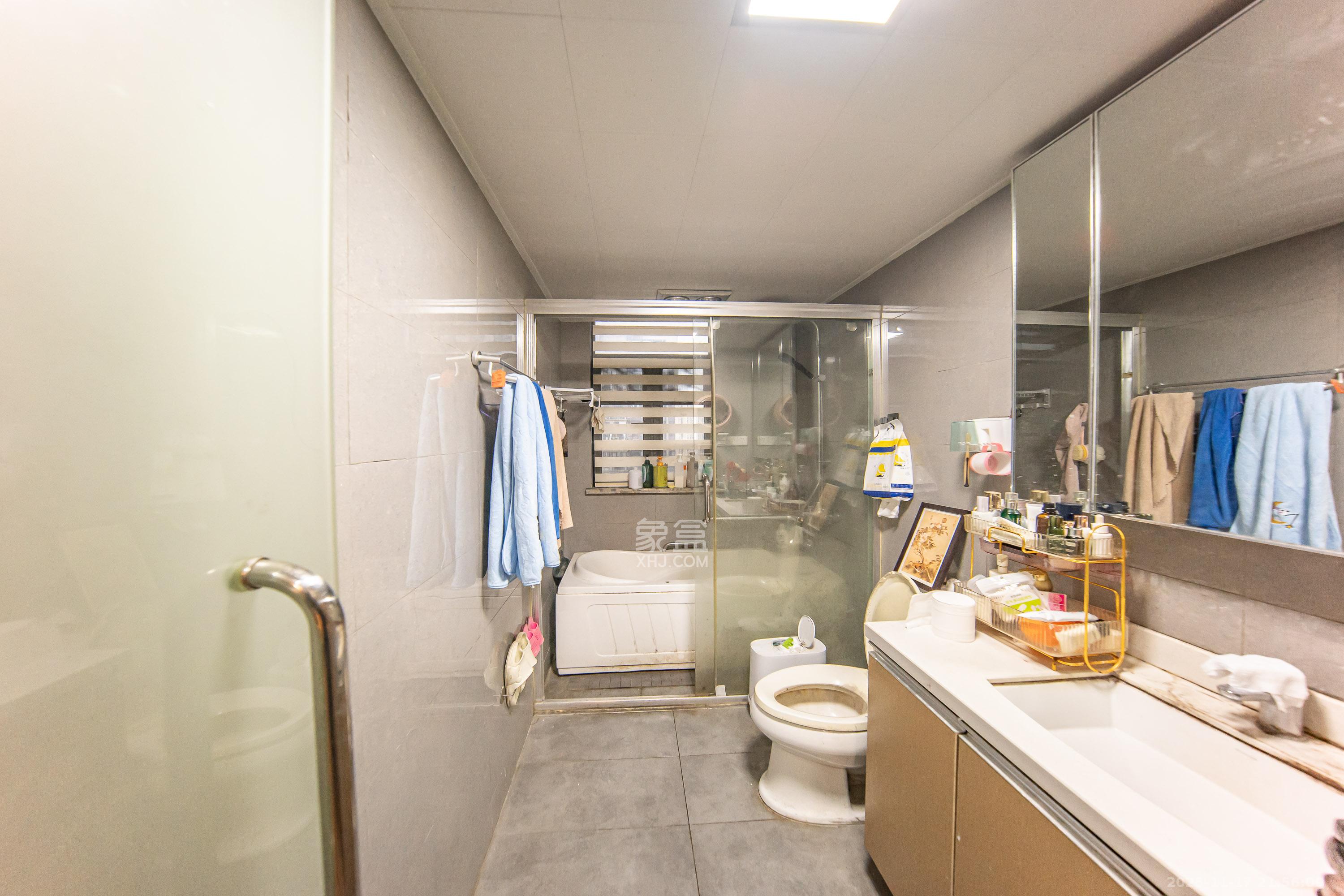 恒伟湘江时代 1室0厅0卫 158.0万 恒伟湘江时代 1室0厅0卫 158.0万卫生间