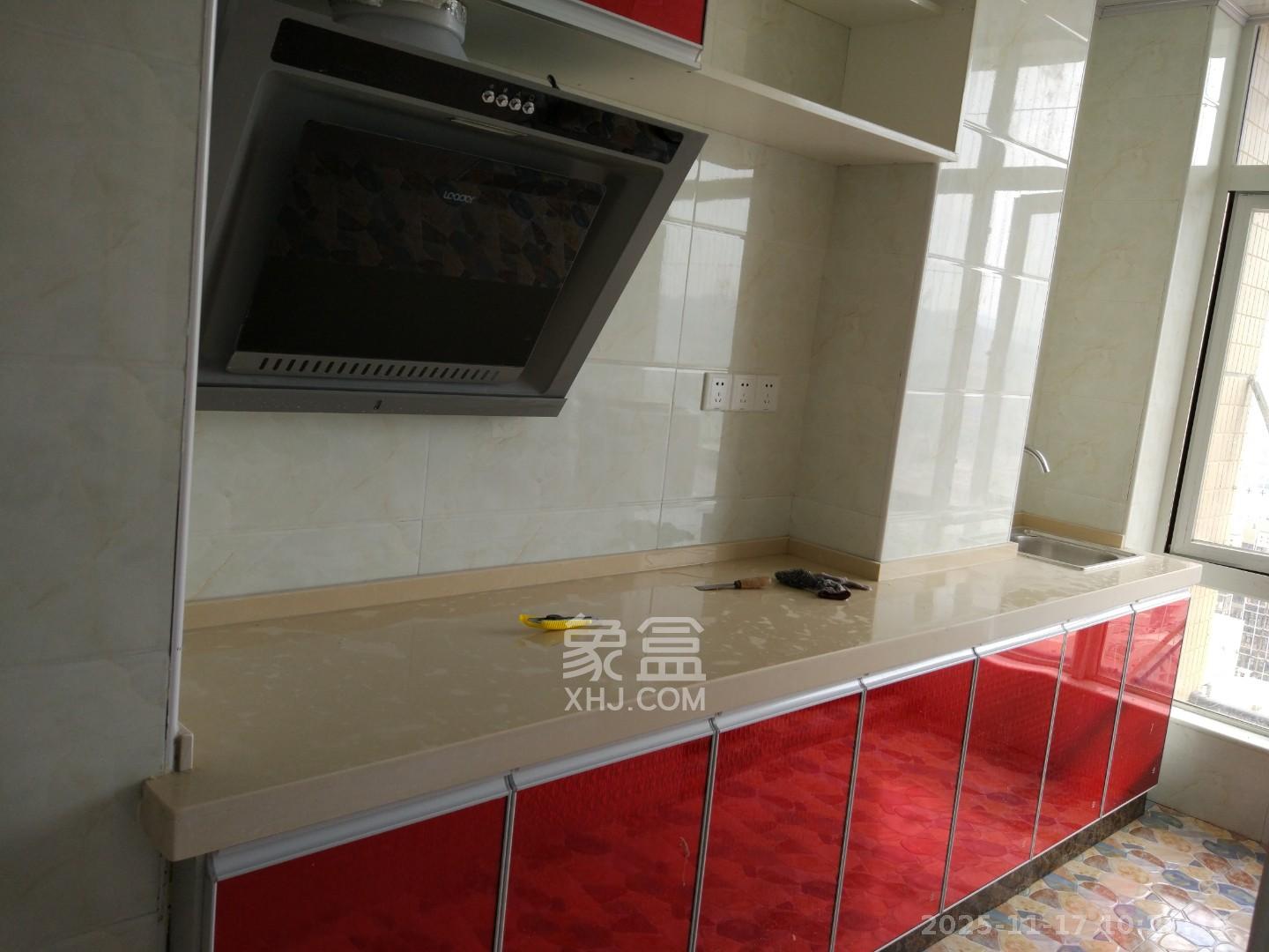 金鼎公园尚  1室1厅1卫    1300.0元/月室内图