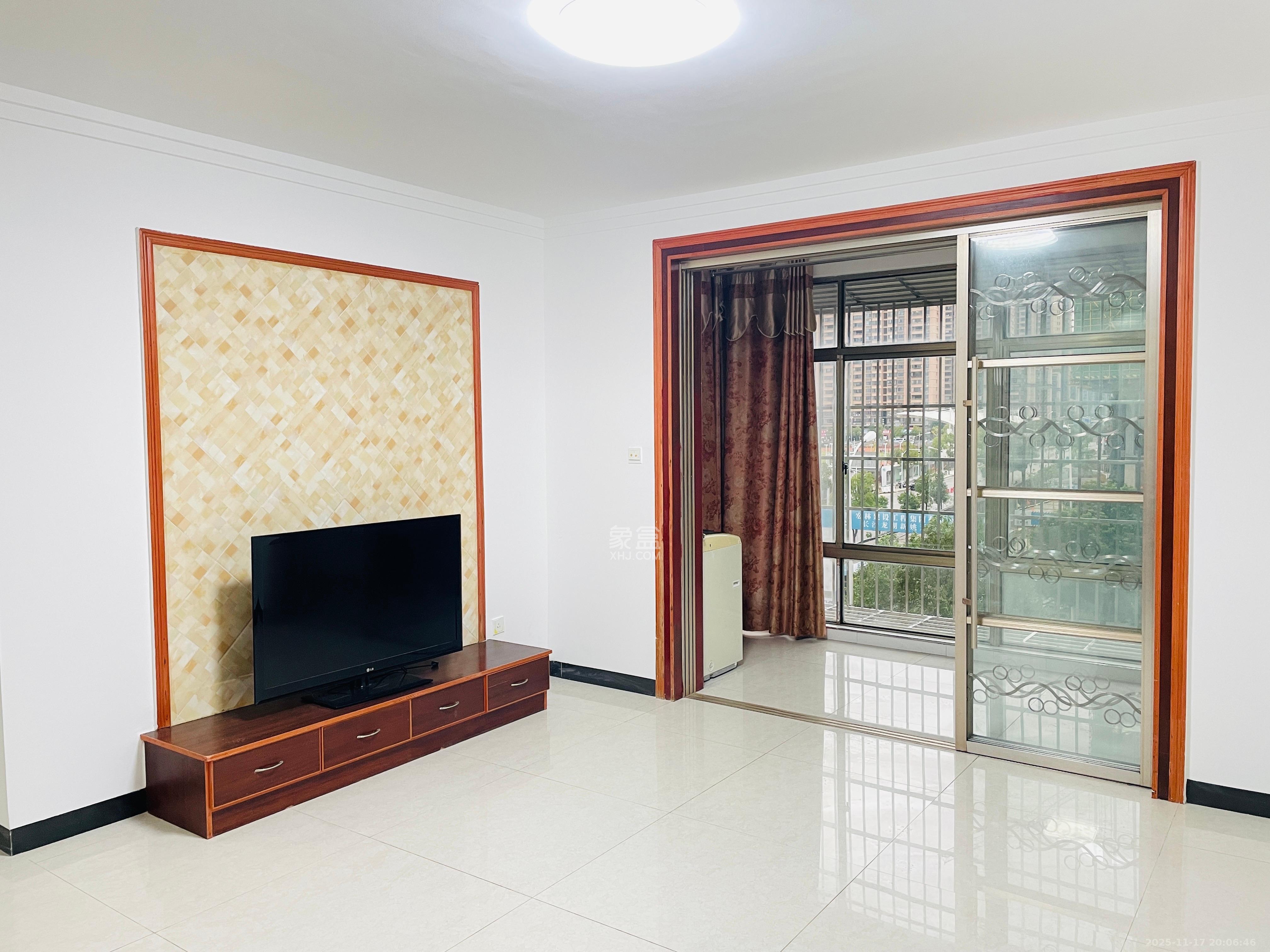 金石蓉园 2室2厅1卫 2000.0元/月 金石蓉园 2室2厅1卫 2000.0元/月室内图