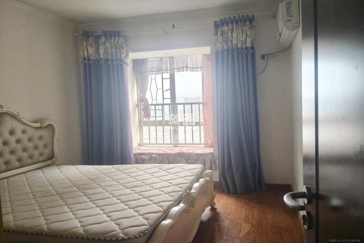 恒广国际景园一二区 2室2厅1卫 1800.0元/月 恒广国际景园一二区 2室2厅1卫 1800.0元/月室内图