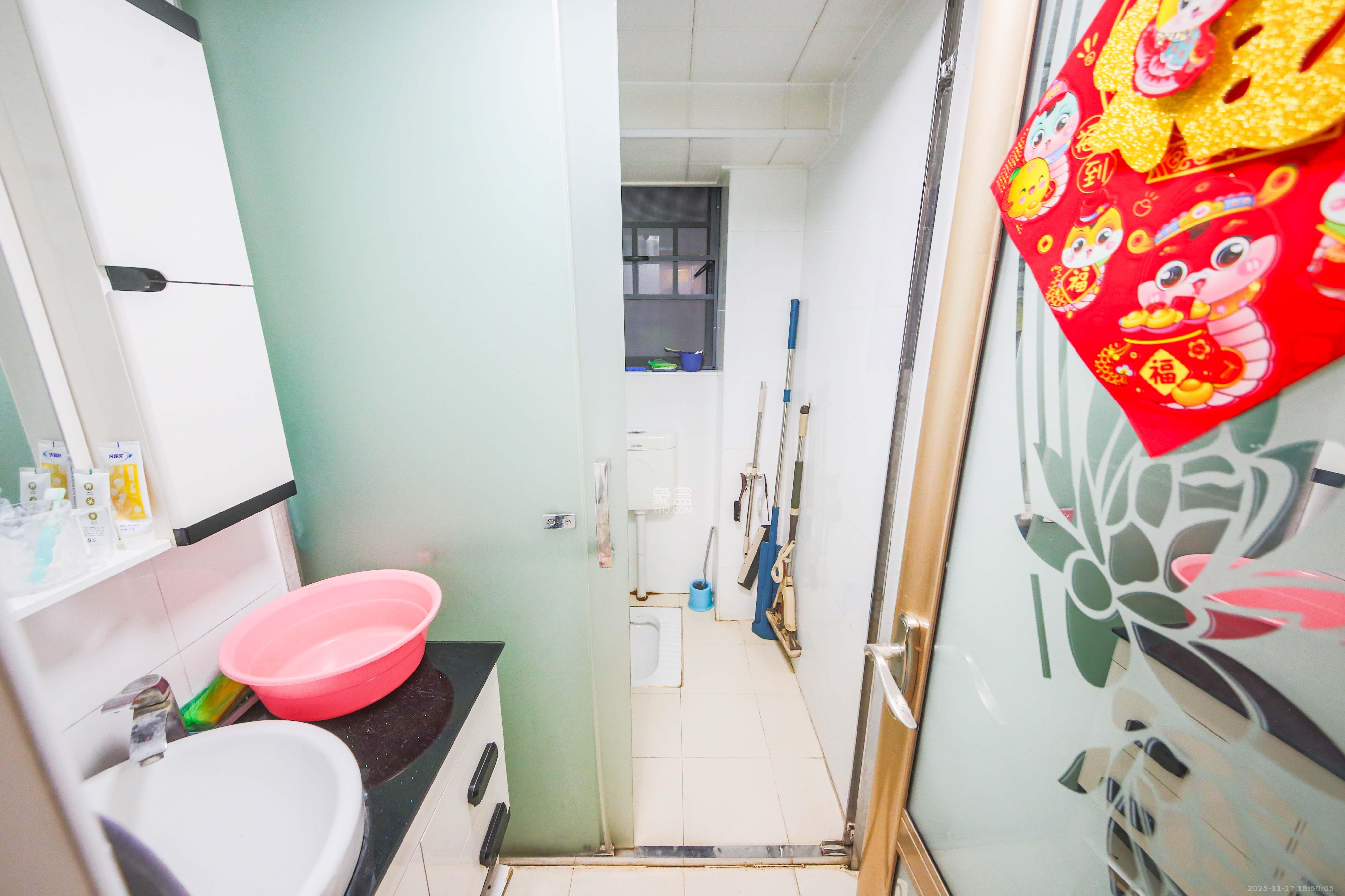 和庄 3室2厅1卫 95.0万 和庄 3室2厅1卫 95.0万卫生间