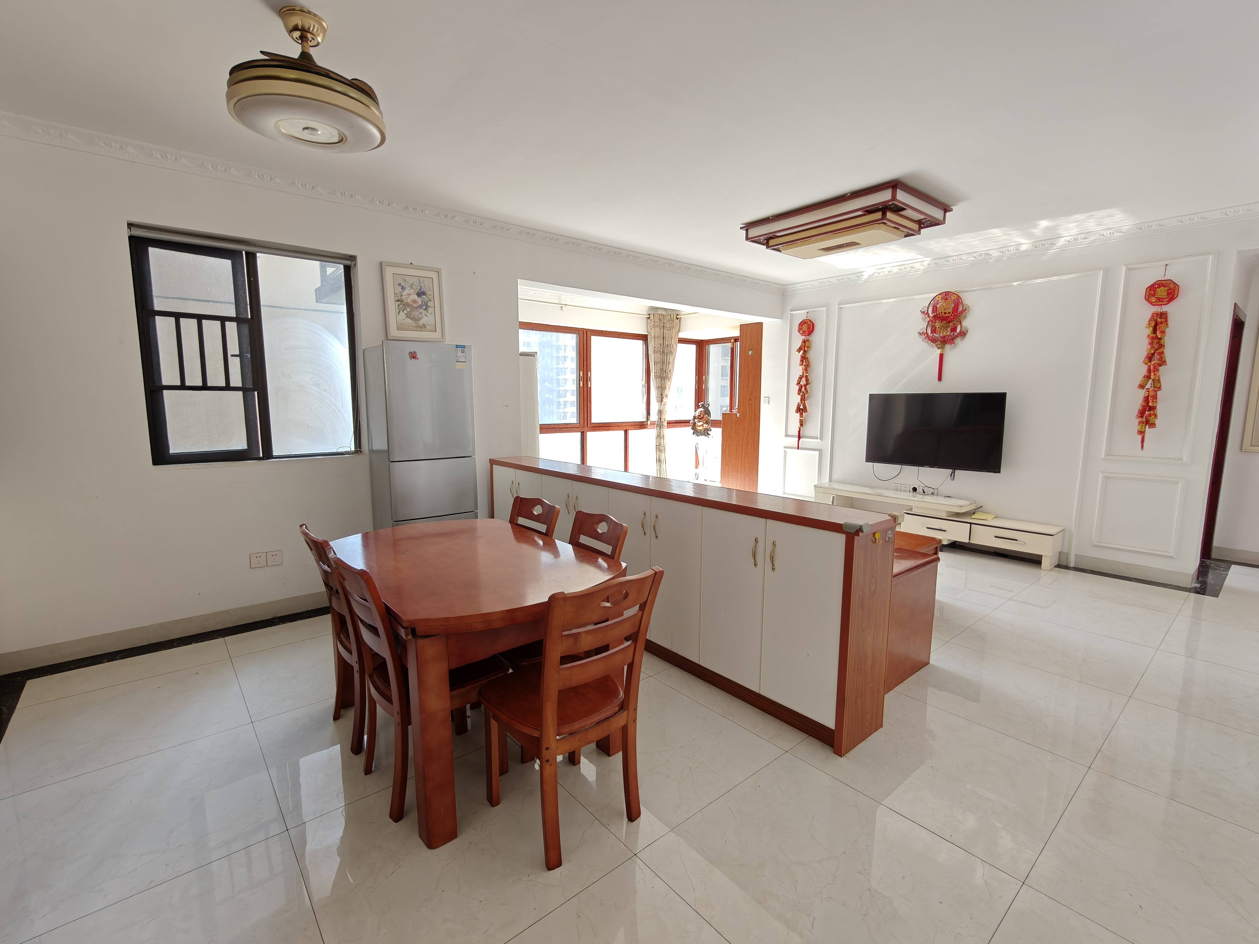 蓝溪谷 4室2厅2卫 76.8万 蓝溪谷 4室2厅2卫 76.8万室内图