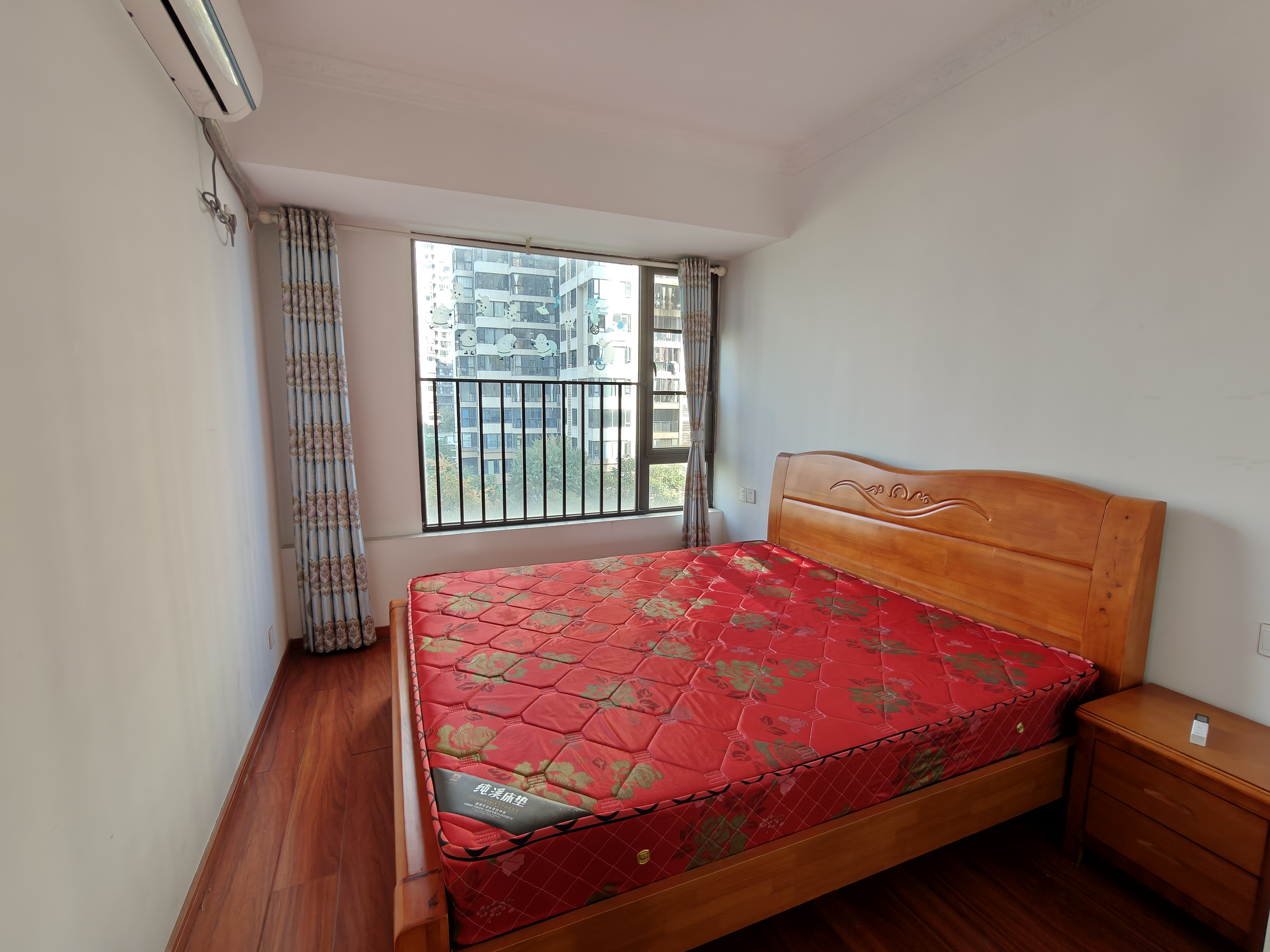 蓝溪谷  4室2厅2卫    76.8万室内图