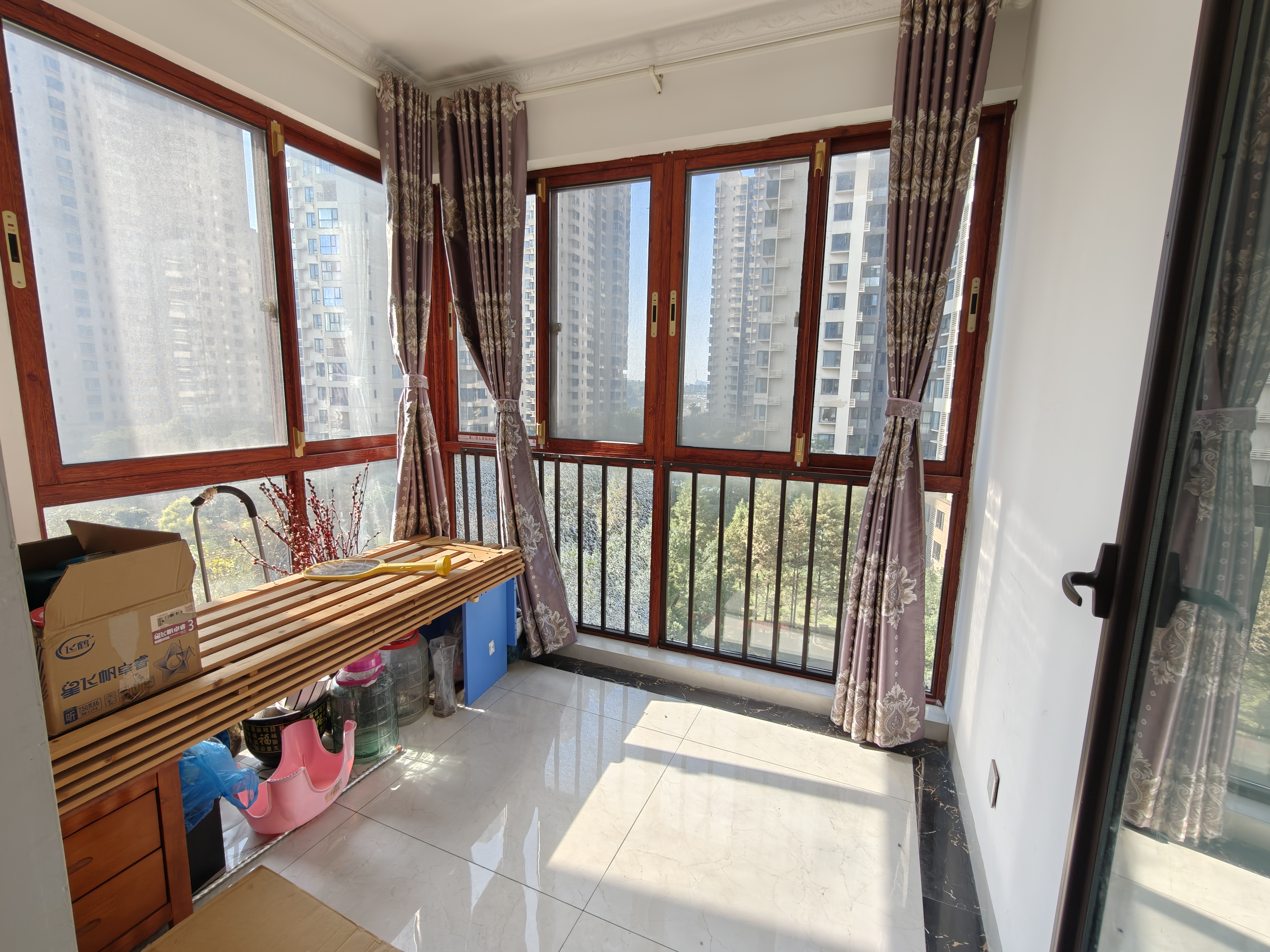 蓝溪谷  4室2厅2卫    76.8万室内图