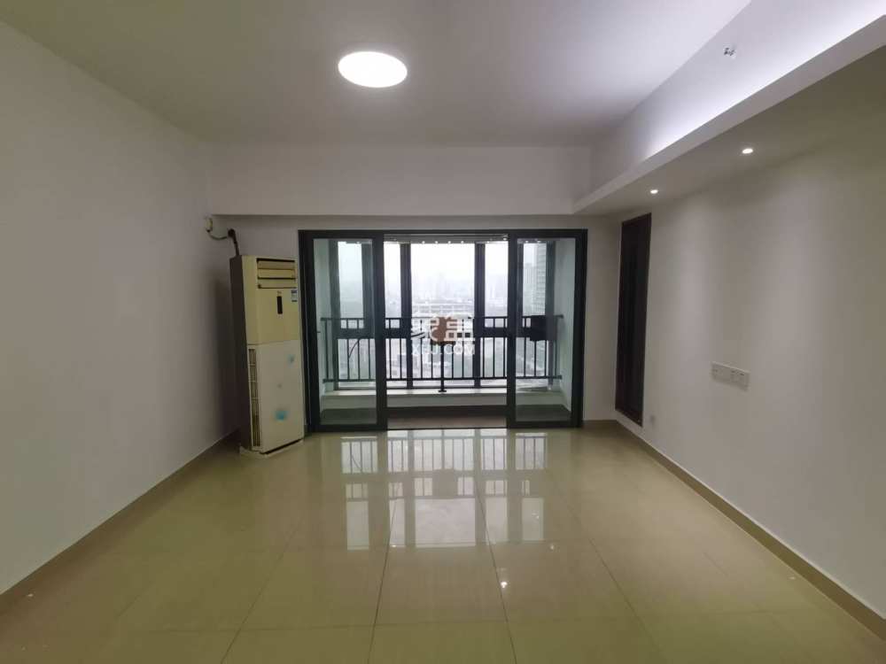 大汉希尔顿  3室2厅2卫    90.0万