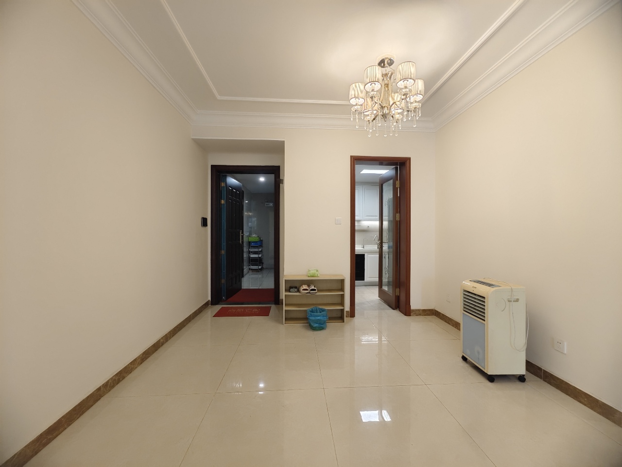 恒大华府  3室2厅2卫    68.0万室内图