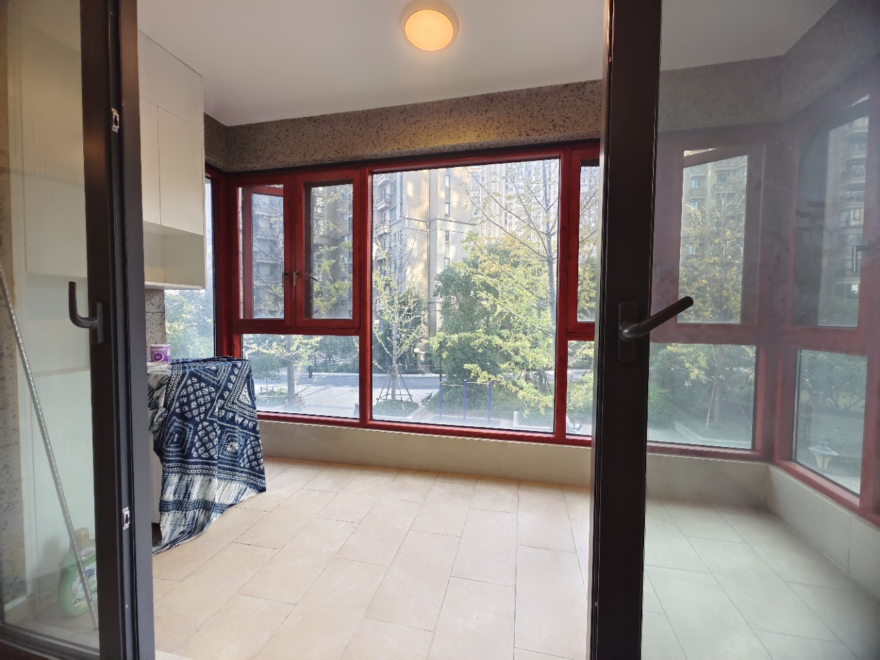 恒大华府  3室2厅2卫    68.0万室内图