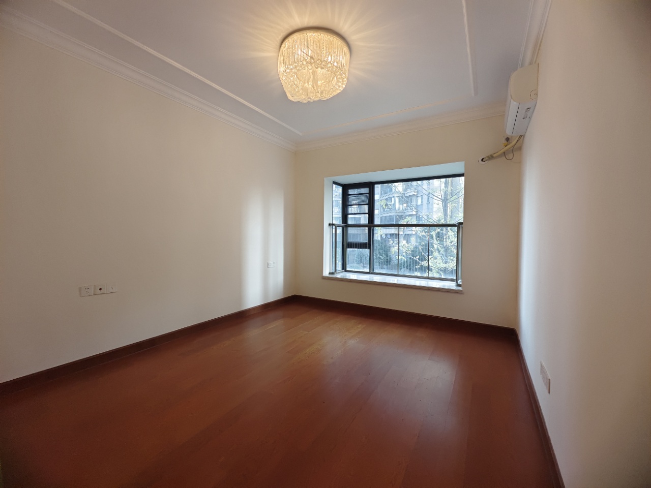 恒大华府  3室2厅2卫    68.0万室内图