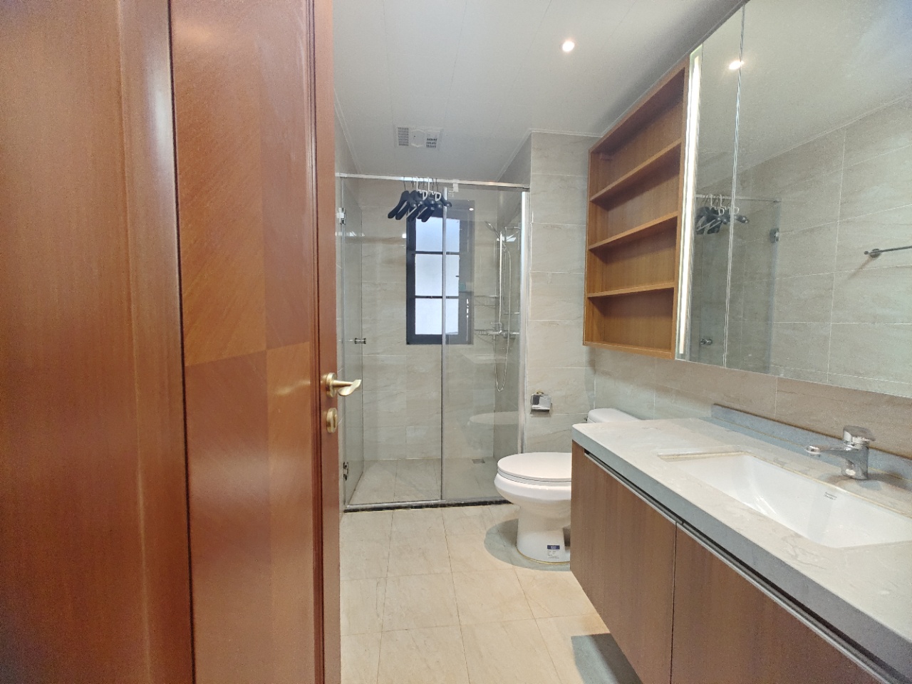 恒大华府  3室2厅2卫    68.0万室内图