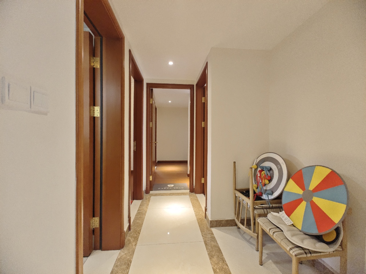 恒大华府  3室2厅2卫    68.0万室内图