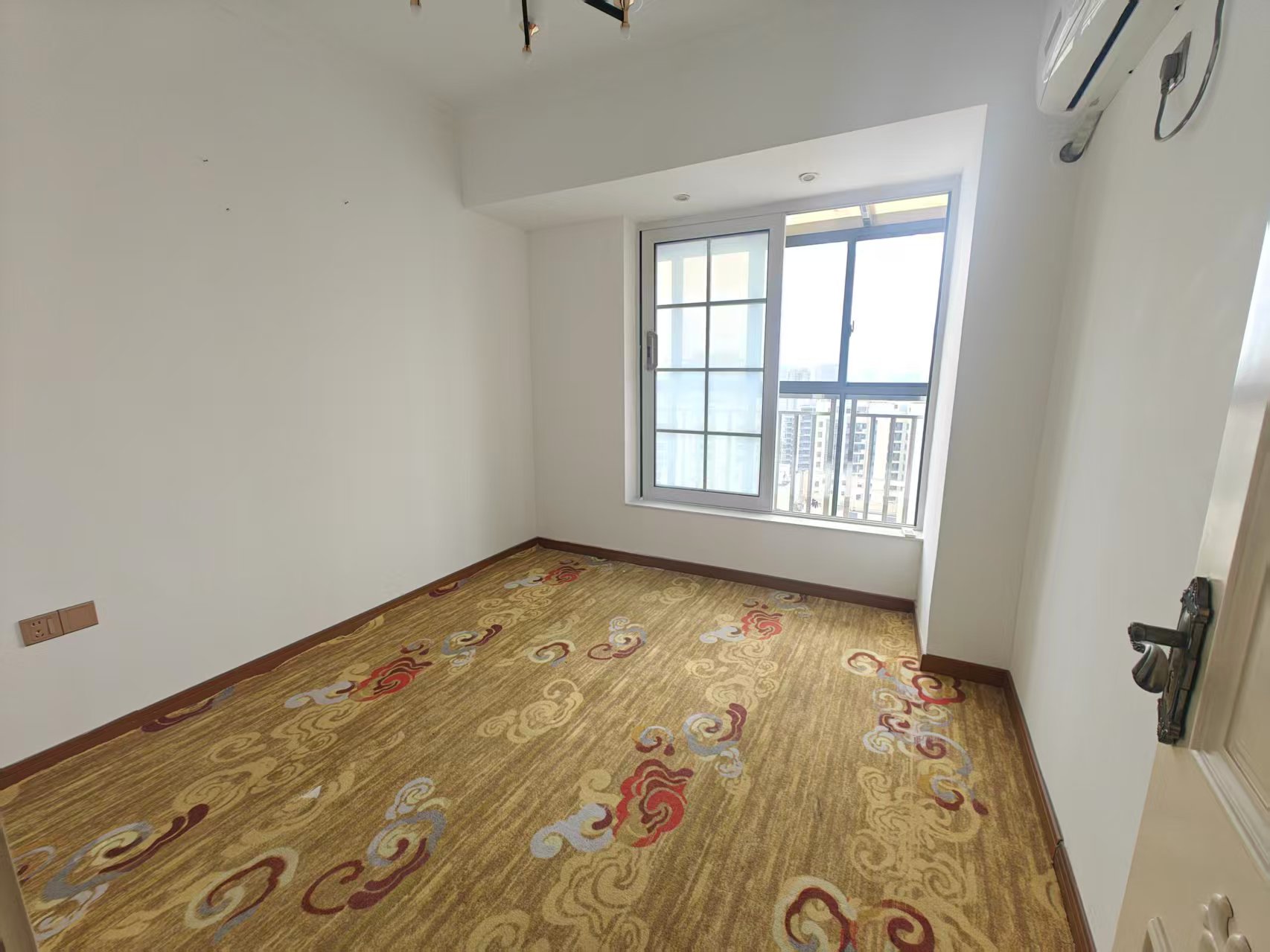 佳兆业金域天下二期  5室3厅3卫    99.8万室内图