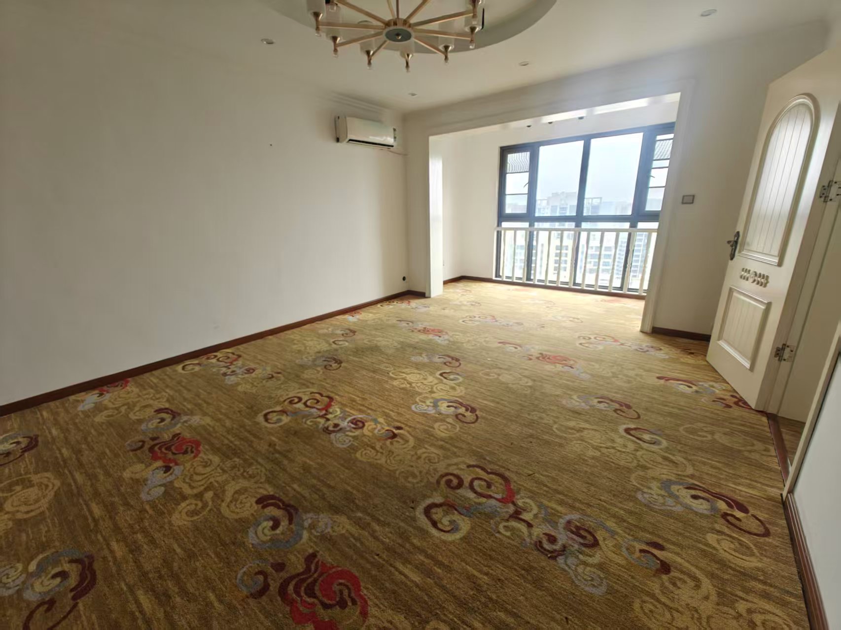 佳兆业金域天下二期  5室3厅3卫    99.8万室内图