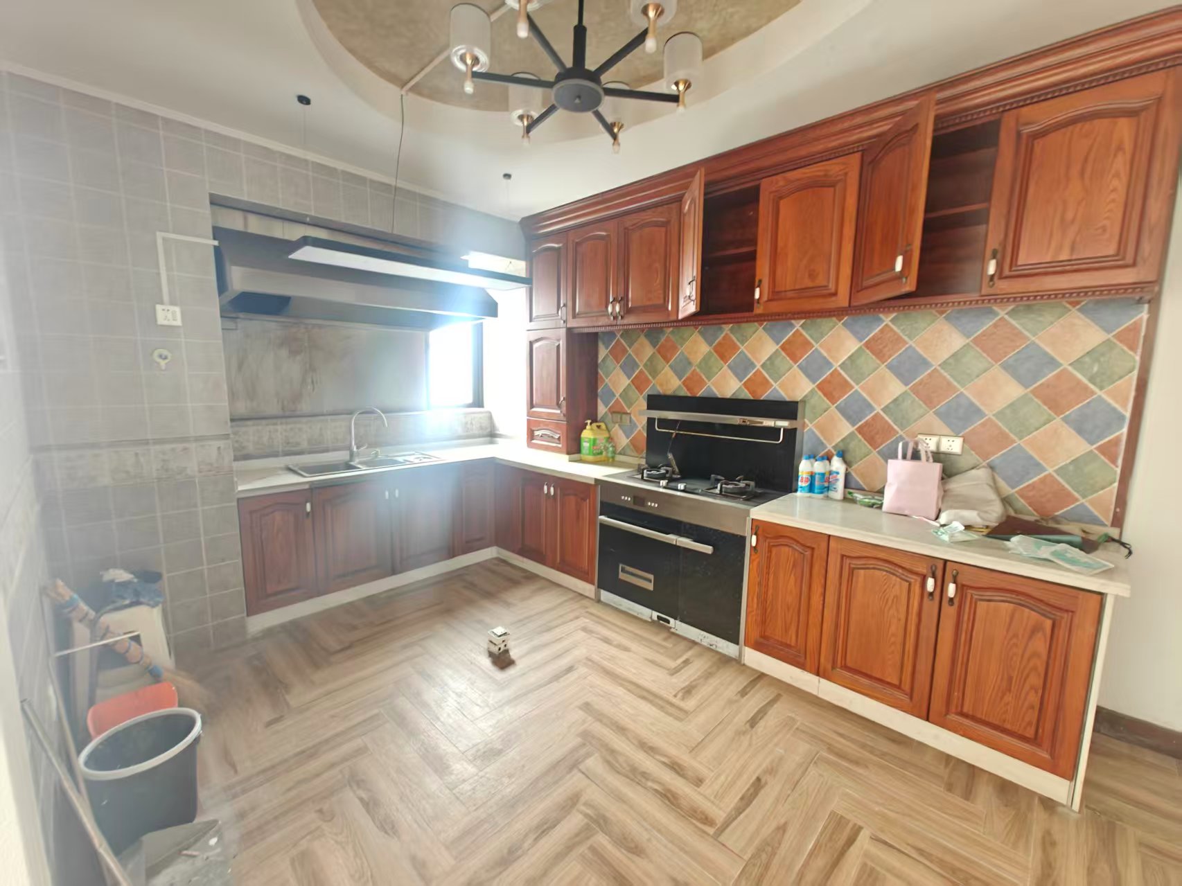 佳兆业金域天下二期  5室3厅3卫    99.8万室内图