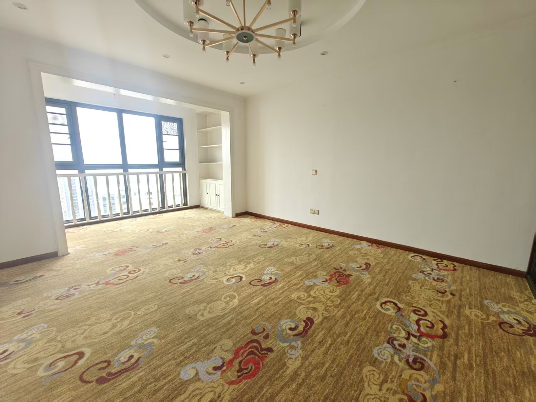 佳兆业金域天下二期  5室3厅3卫    99.8万室内图