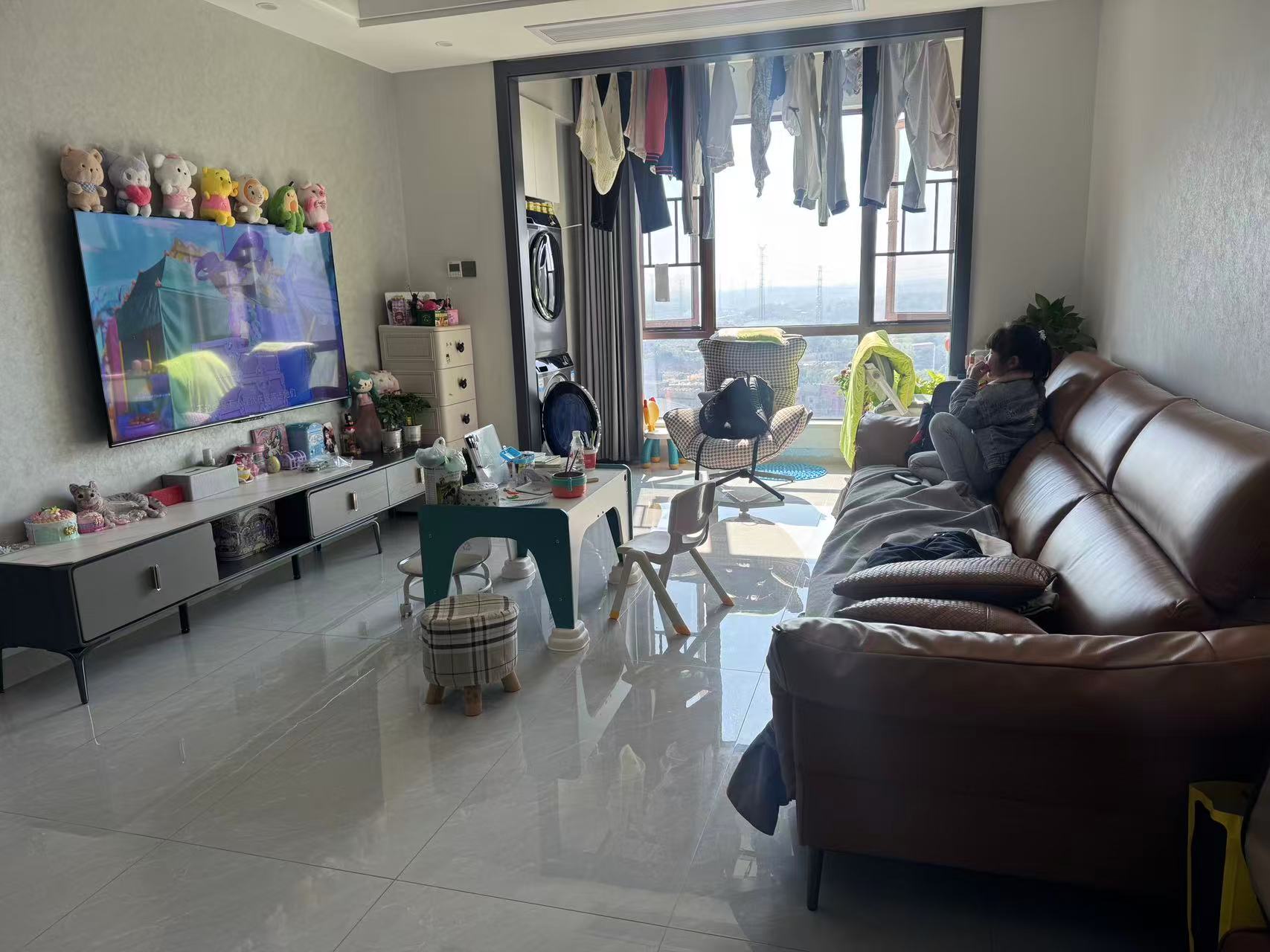 金轮津桥华府  3室2厅2卫    70.0万