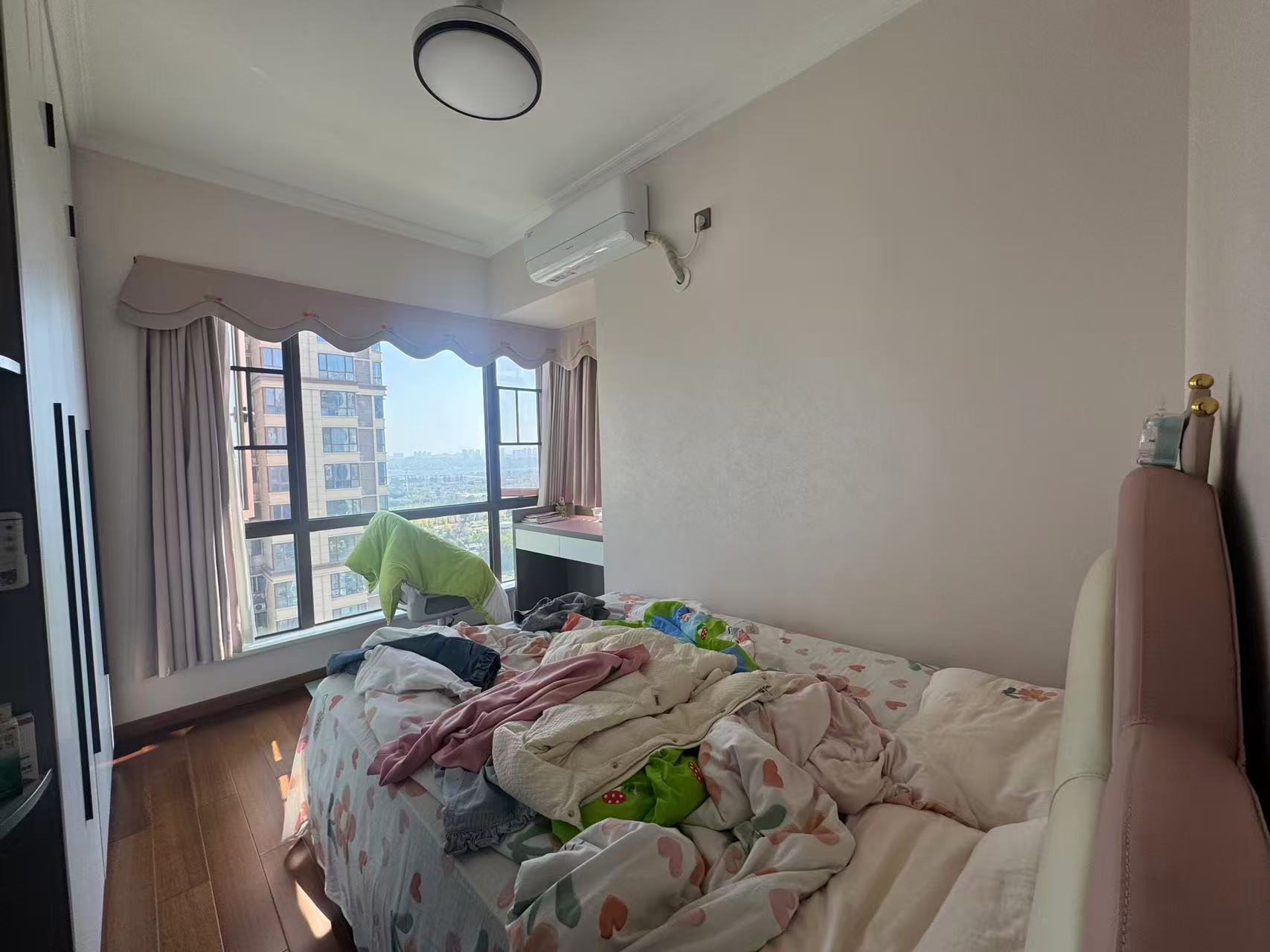 金轮津桥华府 3室2厅2卫 70.0万 金轮津桥华府 3室2厅2卫 70.0万室内图