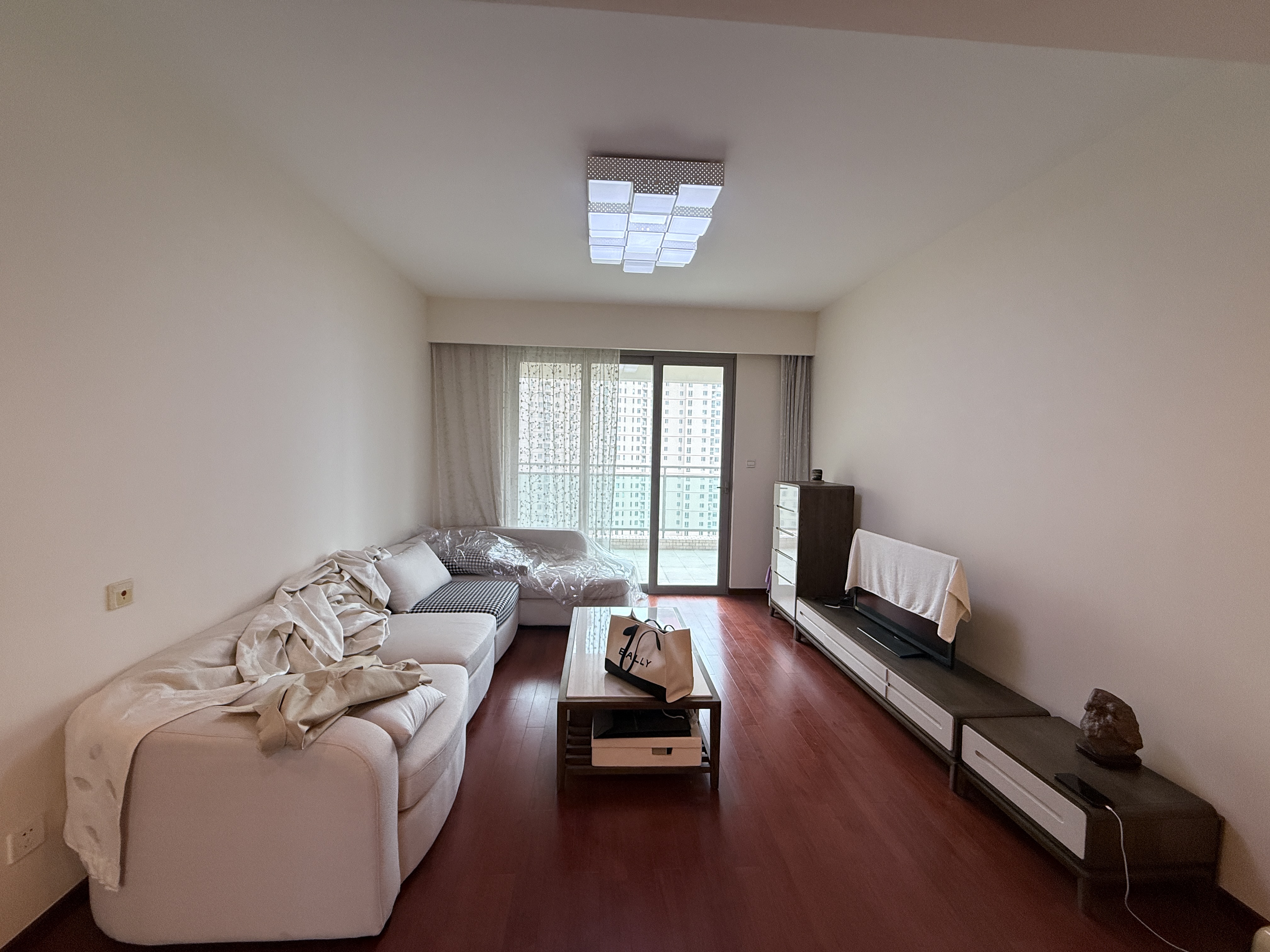 晋合湘水湾一期  3室2厅2卫    76.0万