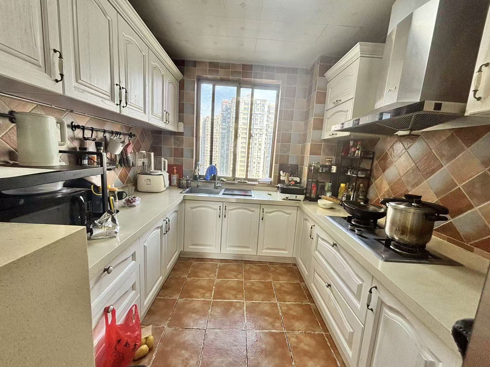 奥园养生城 3室2厅2卫 79.8万 奥园养生城 3室2厅2卫 79.8万室内图