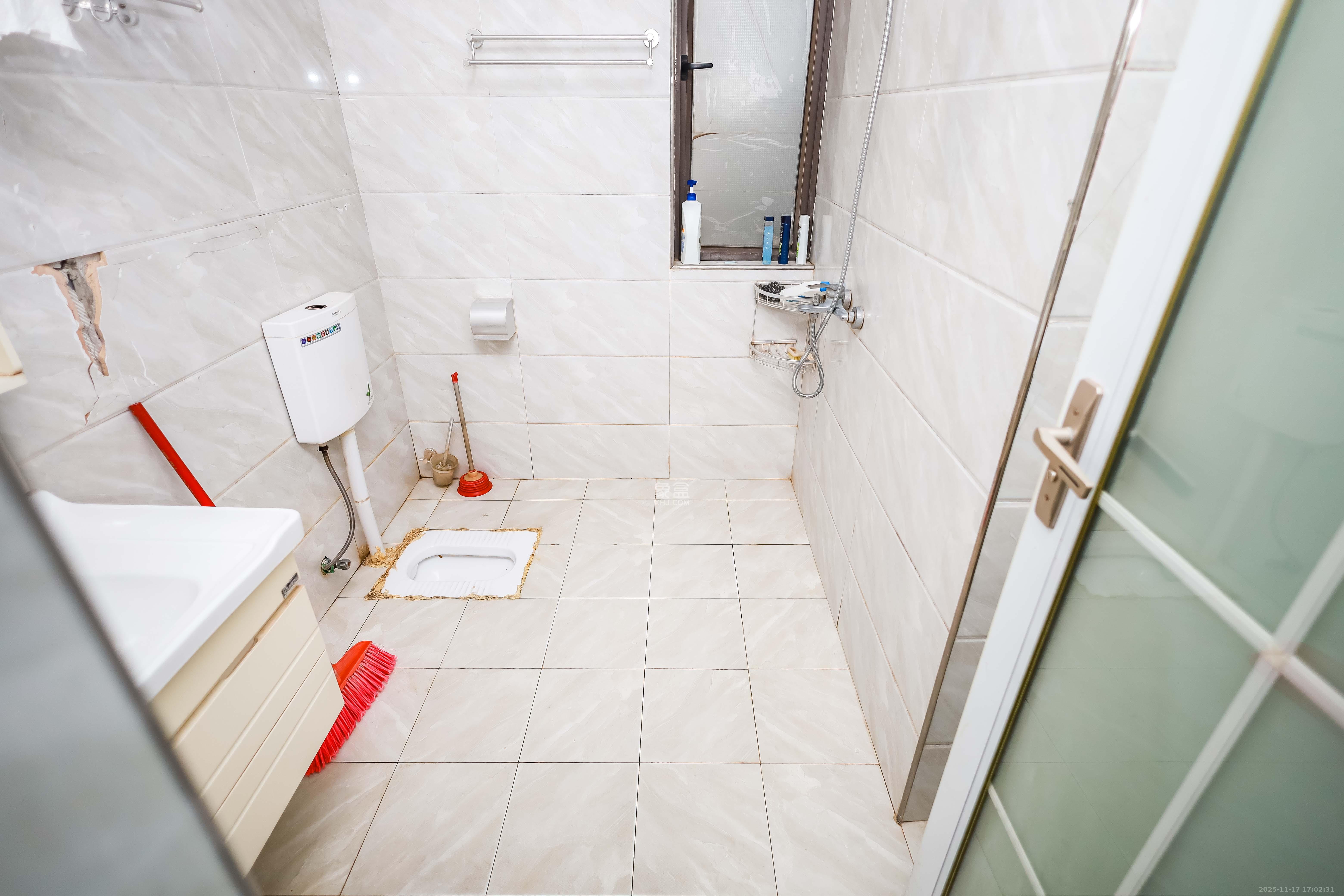 卓越蔚蓝海岸三期 3室2厅1卫 78.0万 卓越蔚蓝海岸三期 3室2厅1卫 78.0万卫生间