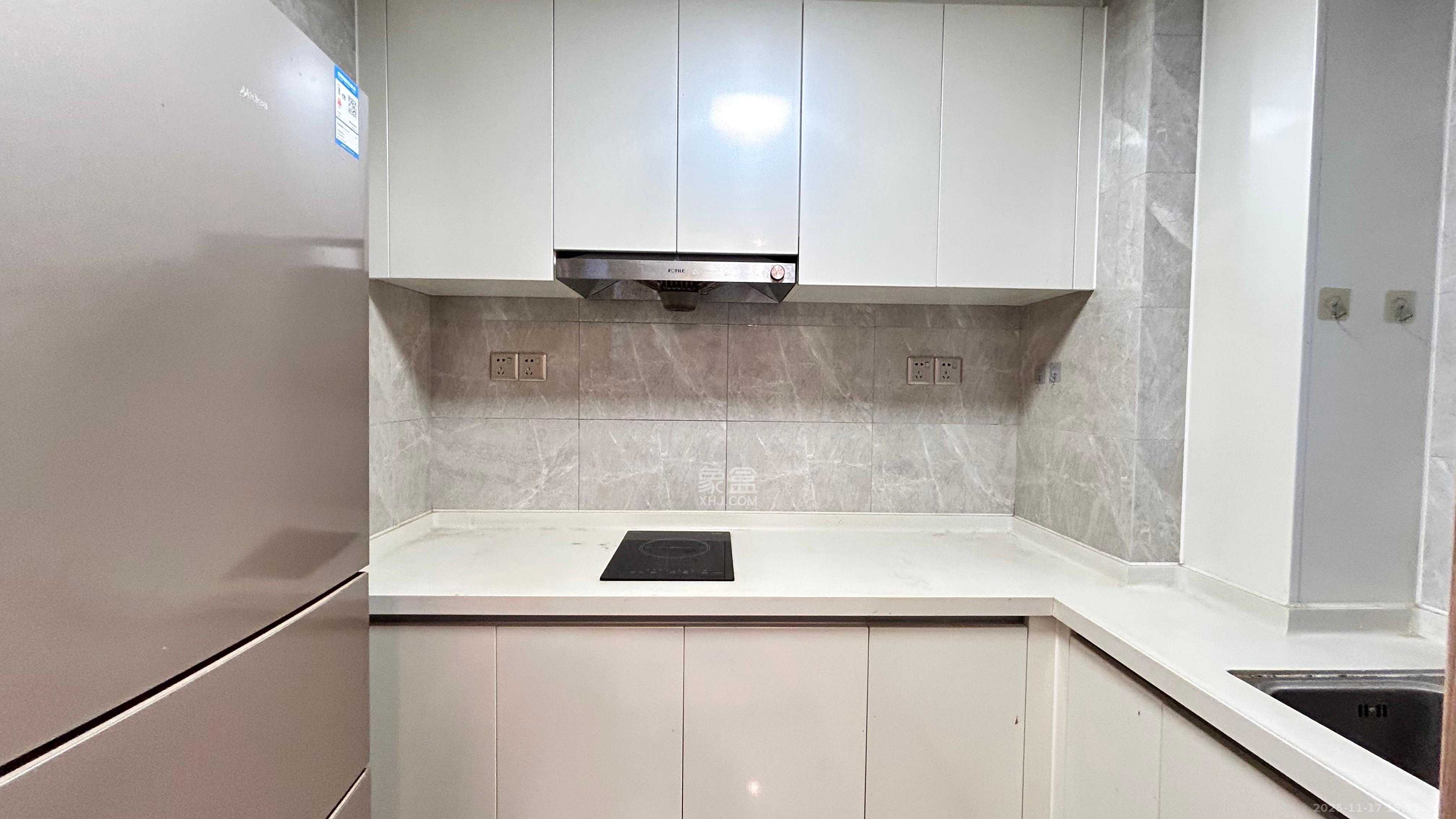 中海阅江府  1室1厅1卫    2500.0元/月室内图