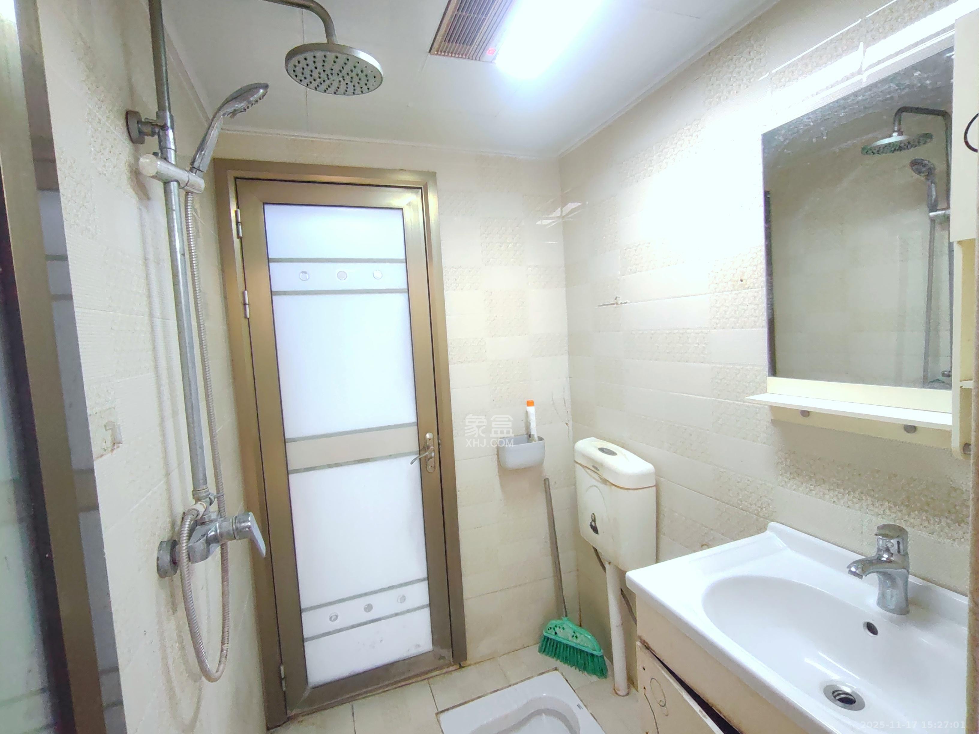 家兴苑  2室2厅1卫    2000.0元/月室内图