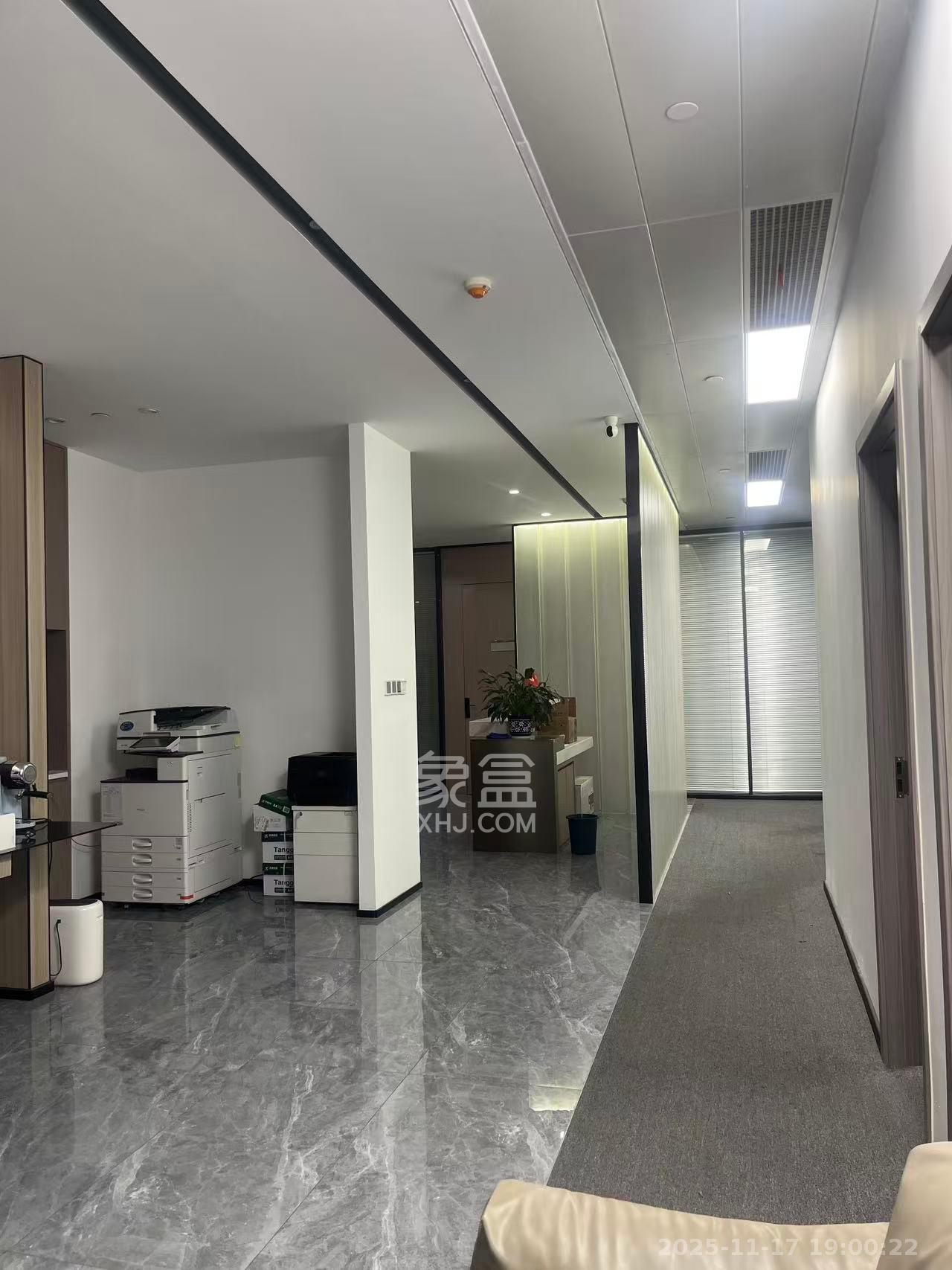 世茂铂曼  5室2厅3卫    25000.0元/月室内图