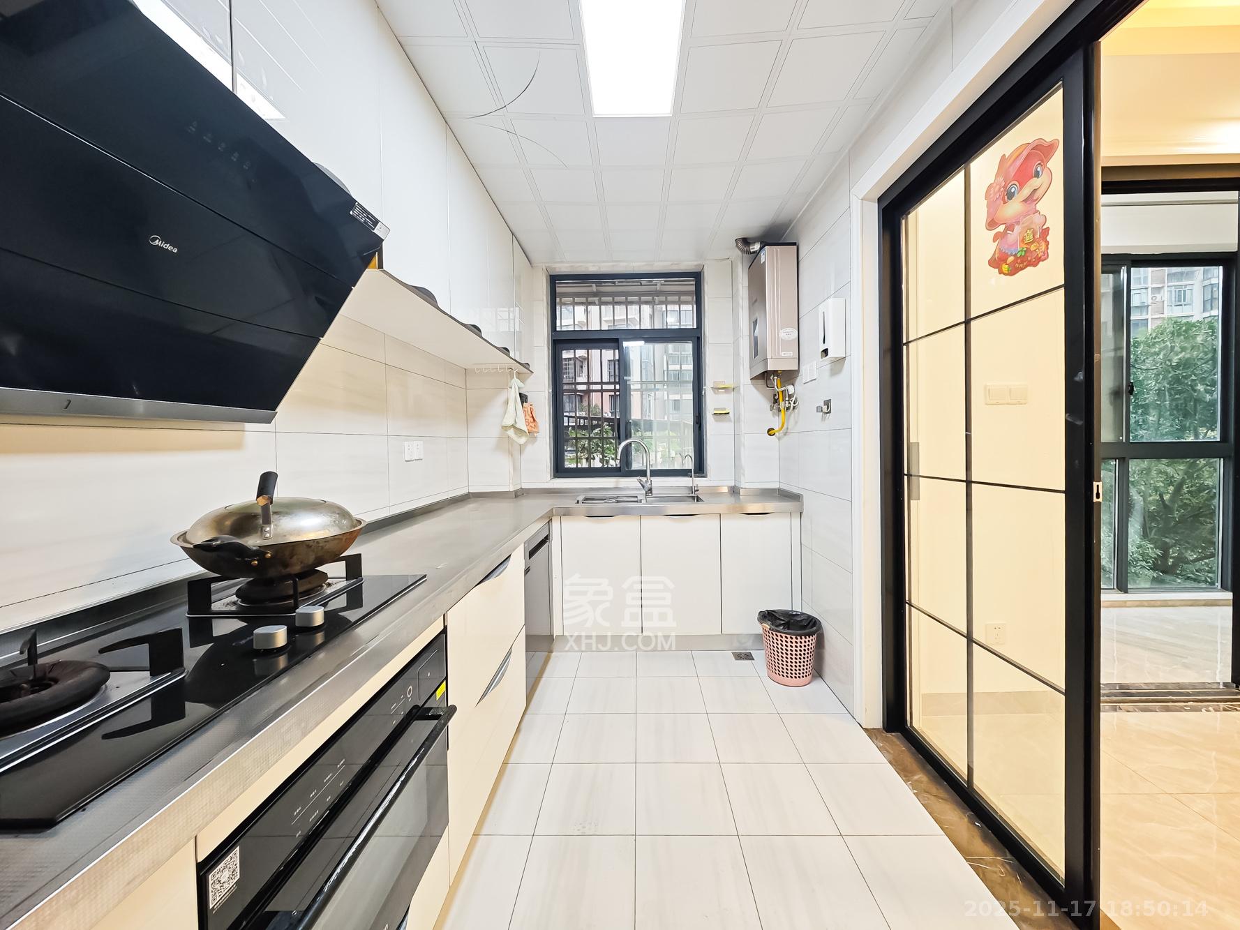 山语城一期  1室2厅2卫    86.8万厨房