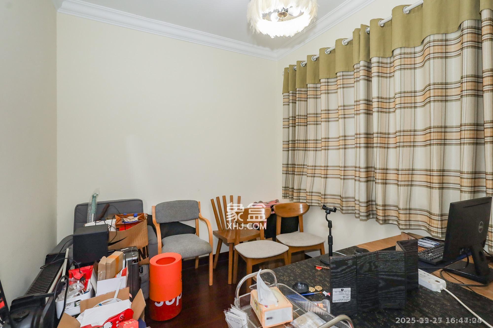 恒大御景湾  3室2厅2卫    3500.0元/月室内图