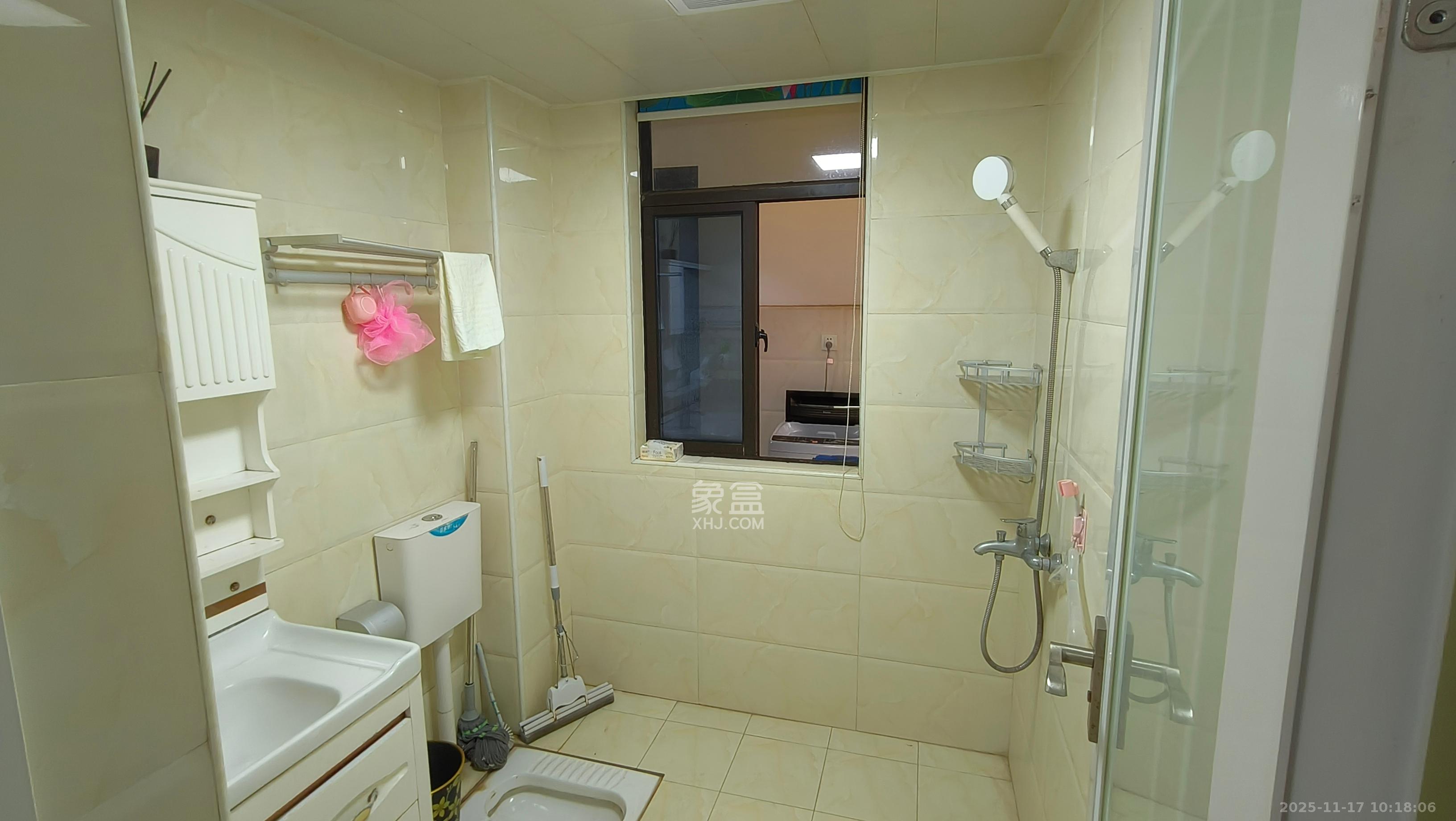 德润小区(丰升德润小区) 2室2厅1卫 2300.0元/月 德润小区(丰升德润小区) 2室2厅1卫 2300.0元/月室内图