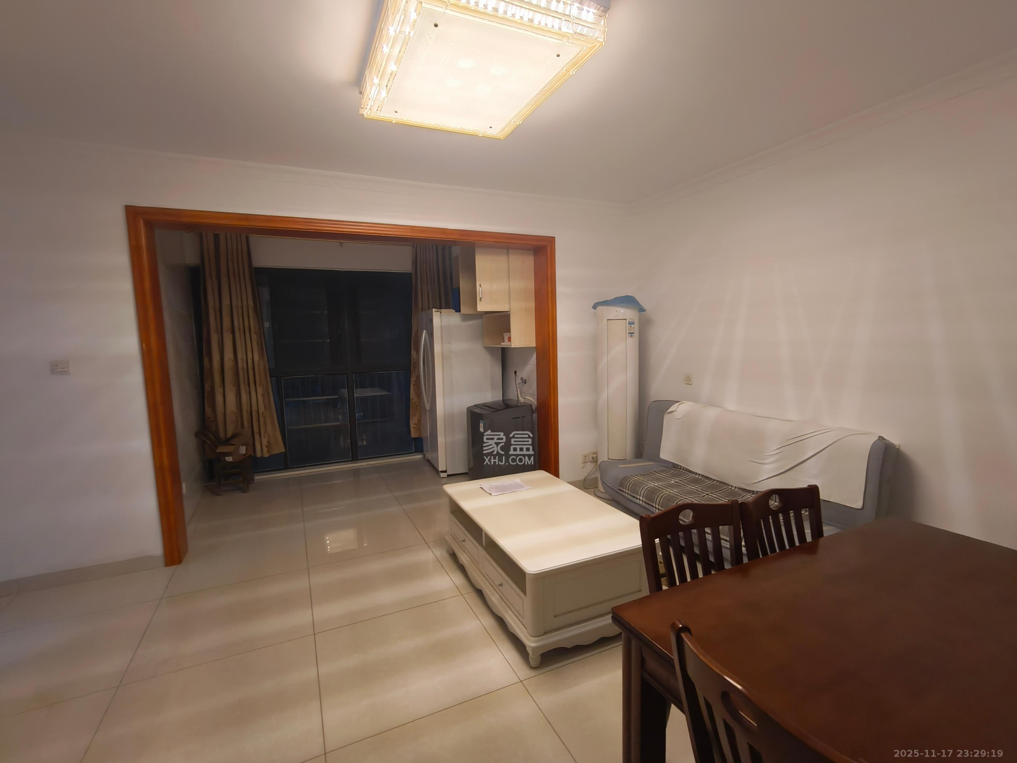 秀峰景园(领秀峰) 1室1厅1卫 1600.0元/月 秀峰景园(领秀峰) 1室1厅1卫 1600.0元/月室内图