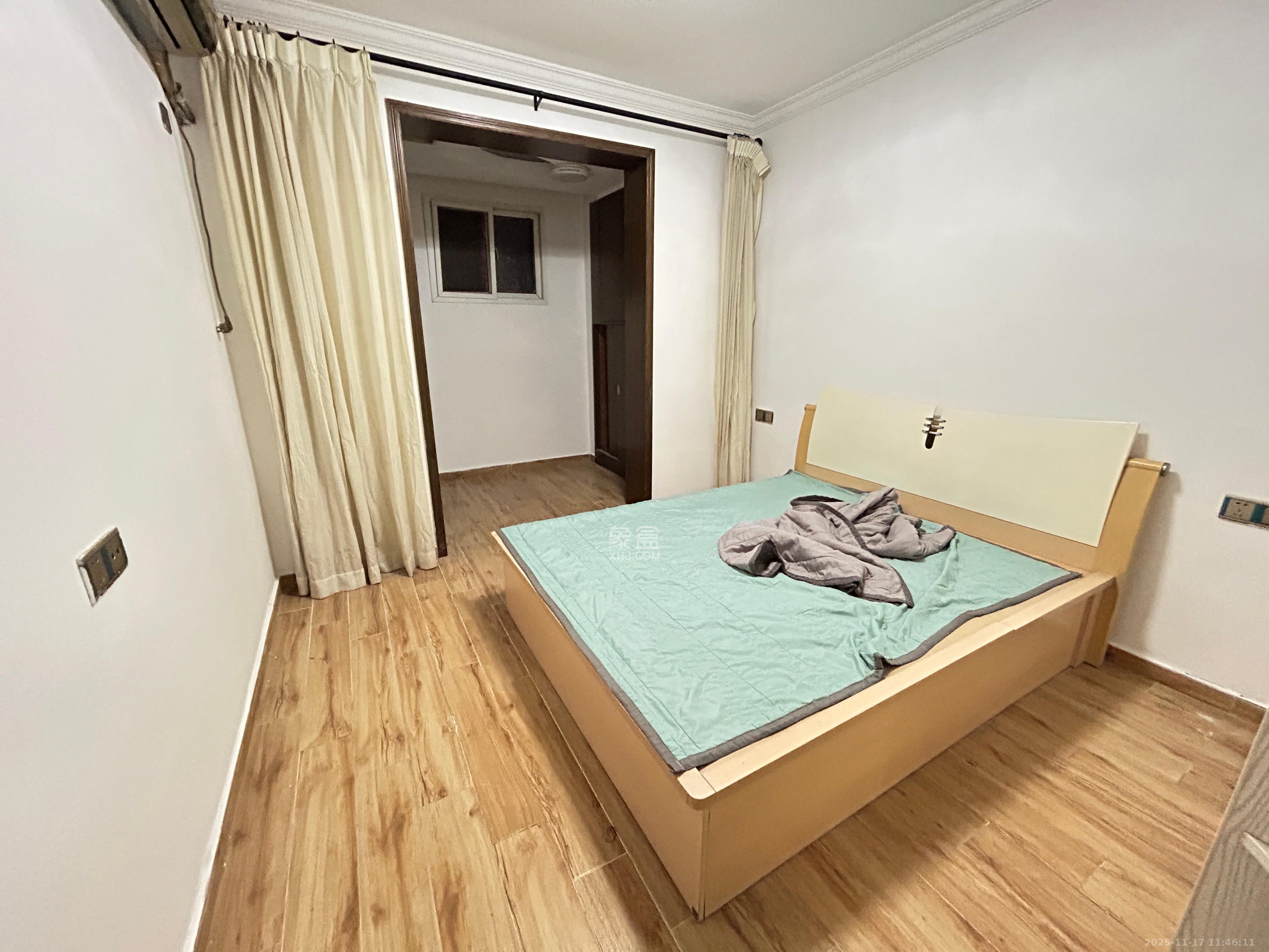 燕子岭散盘  3室2厅1卫    2500.0元/月室内图