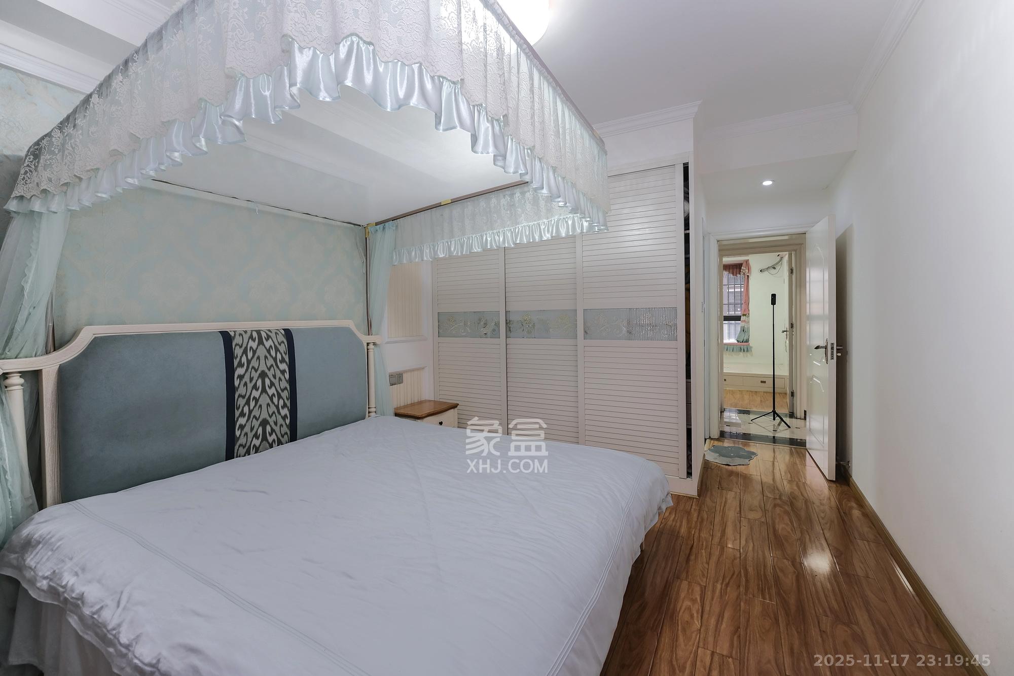 丰源国际  3室2厅1卫    79.8万卧室