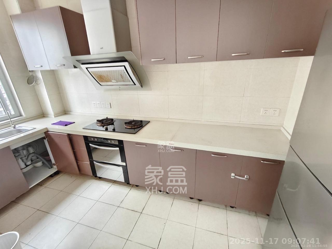 中房F联邦 3室2厅2卫 2600.0元/月 中房F联邦 3室2厅2卫 2600.0元/月室内图