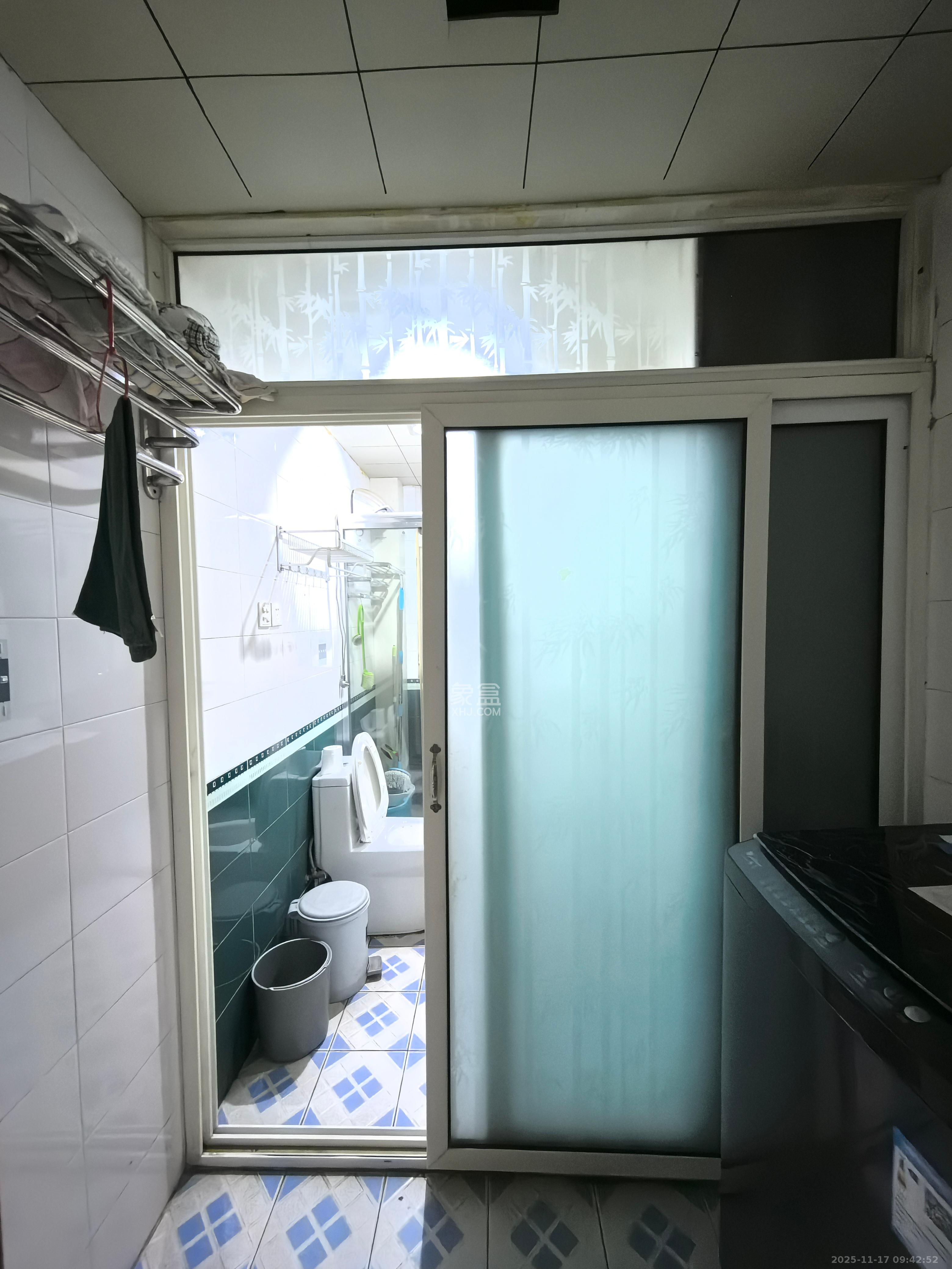 英才园三片 3室2厅1卫 2200.0元/月 英才园三片 3室2厅1卫 2200.0元/月室内图