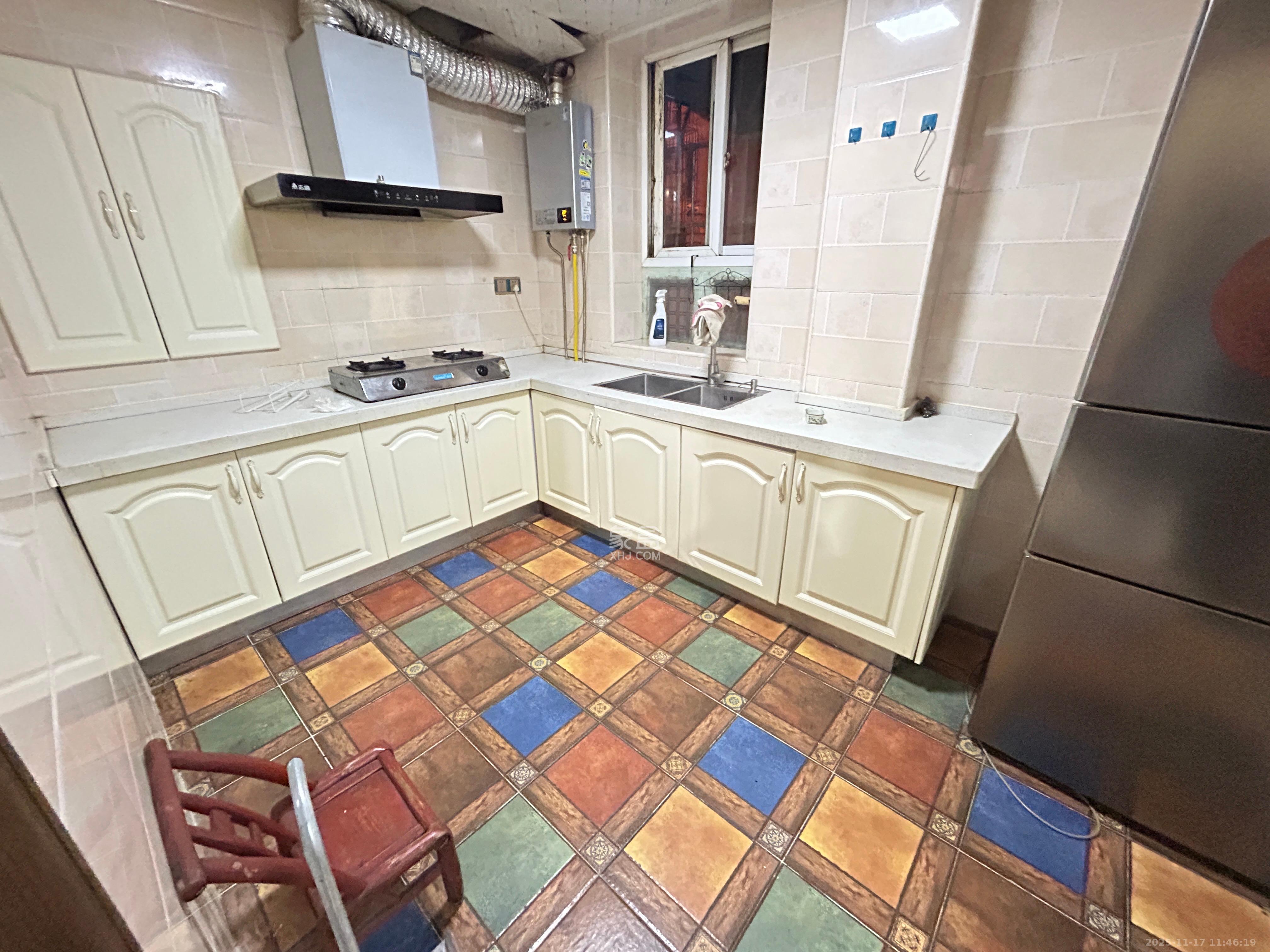 燕子岭散盘  3室2厅1卫    2500.0元/月室内图