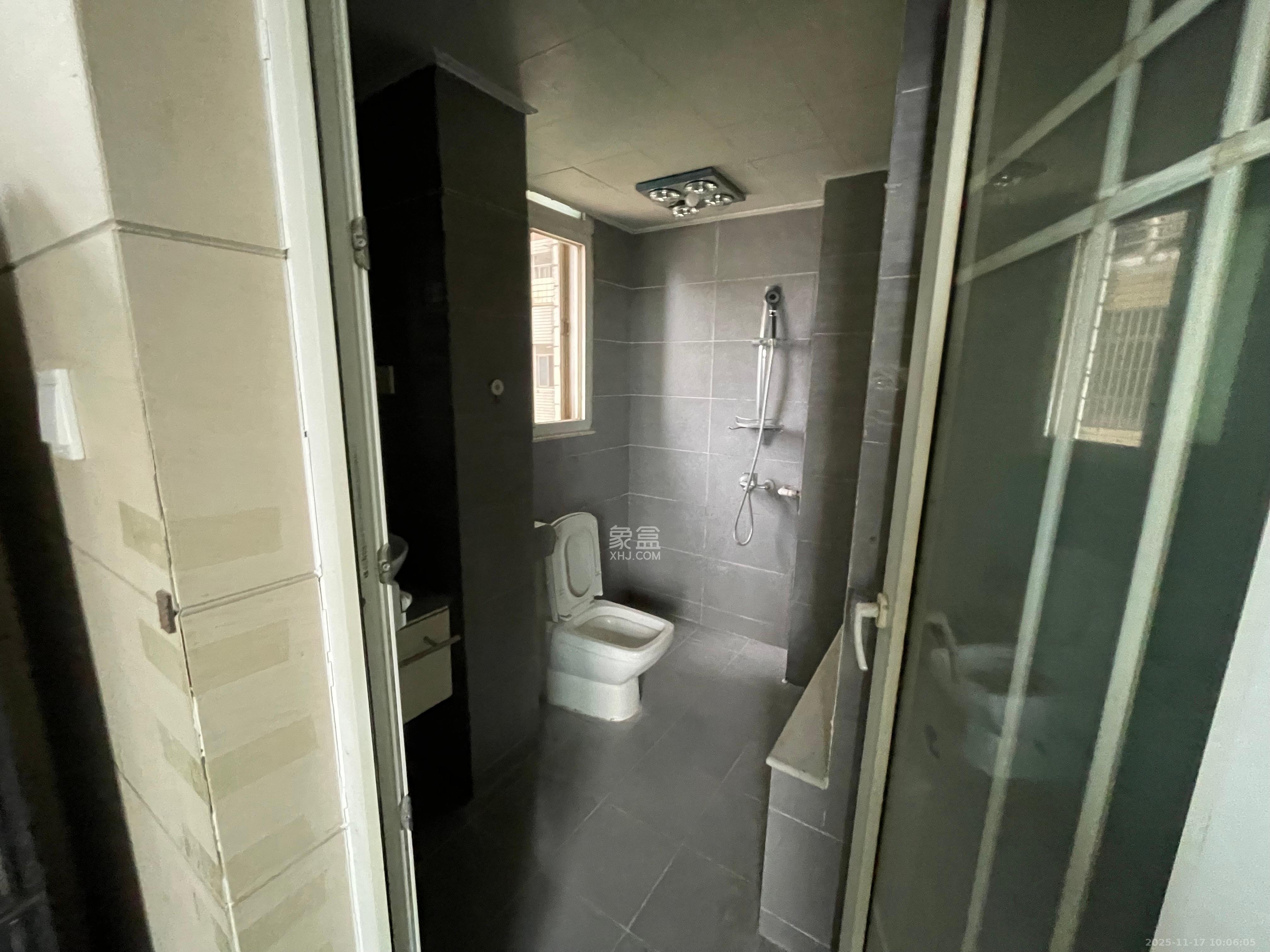 东方新世界  3室2厅2卫    3200.0元/月室内图