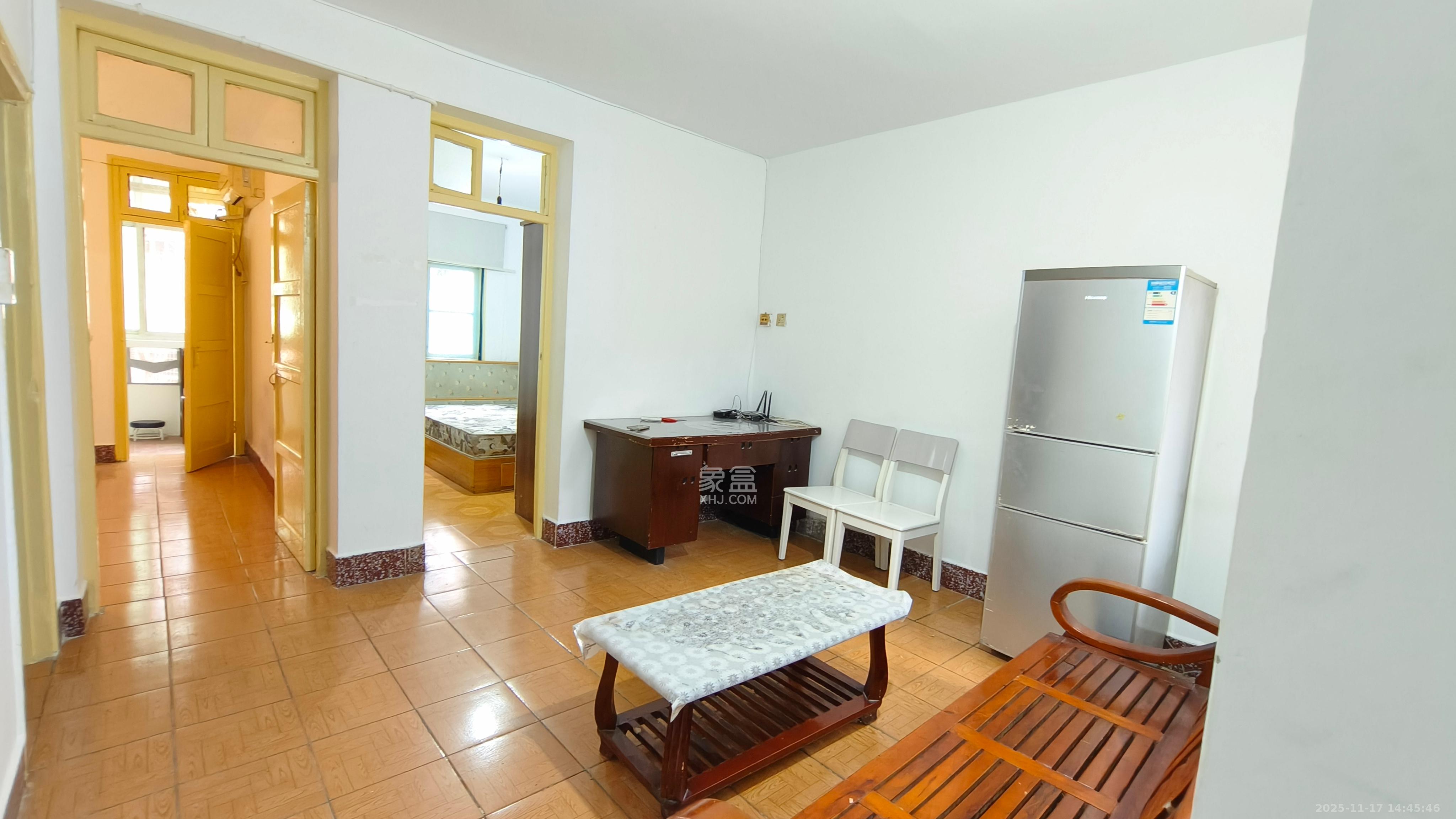 老鸦冲小区  2室1厅1卫    1300.0元/月