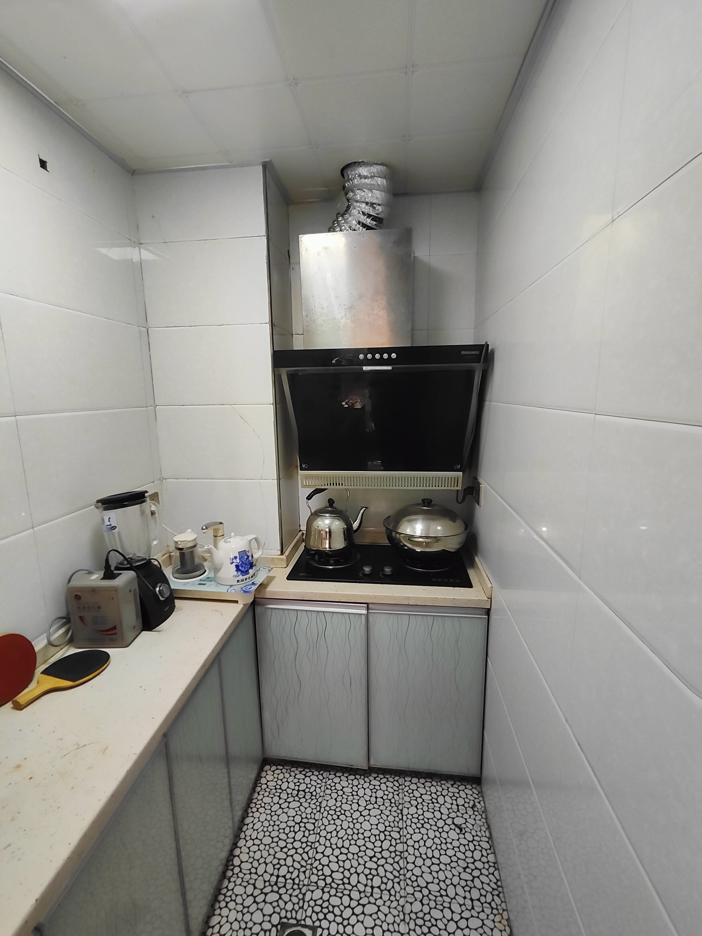 东洲水岸  1室1厅1卫    1300.0元/月室内图