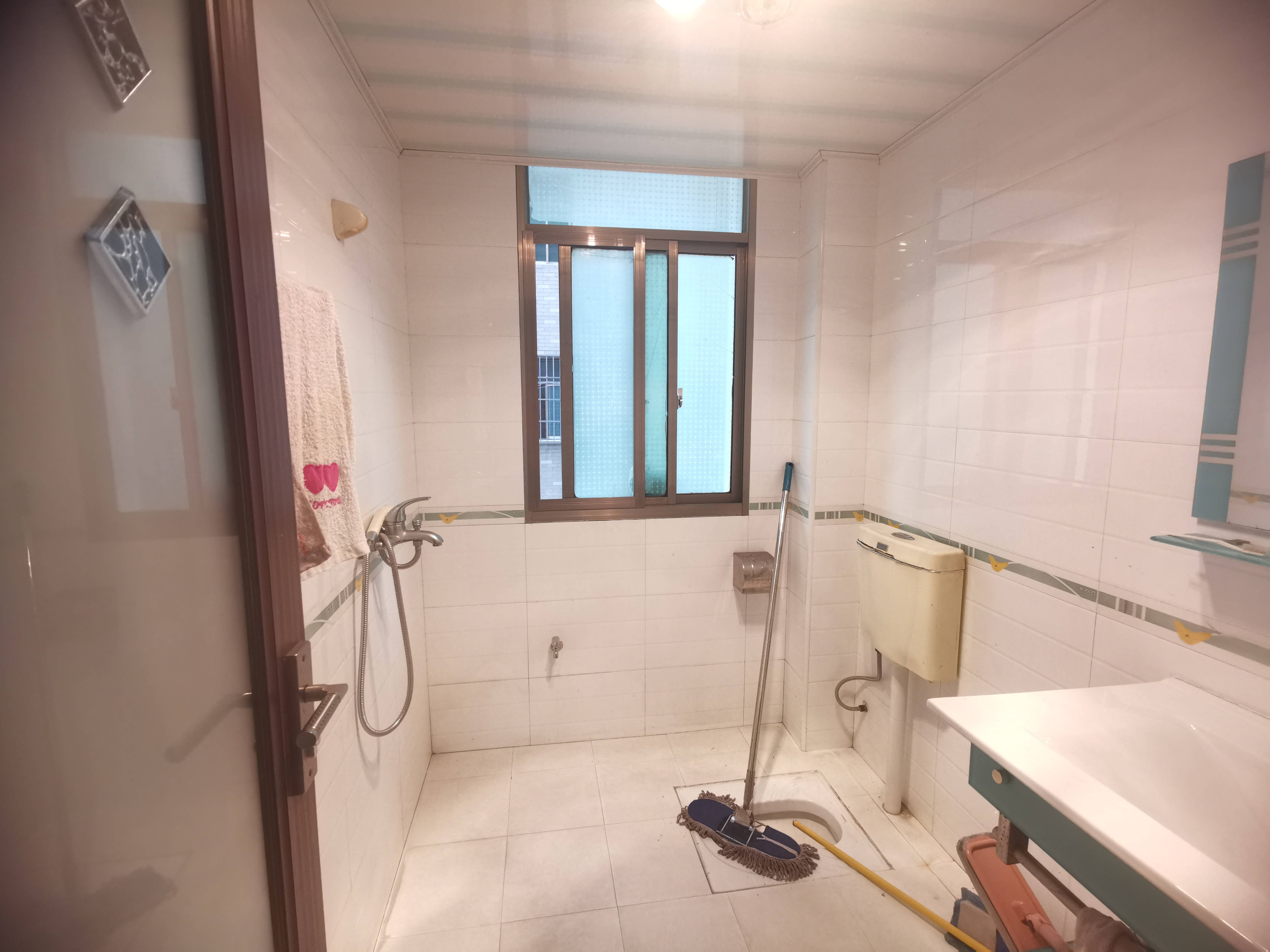 香格里拉  1室0厅0卫    1000.0元/月室内图