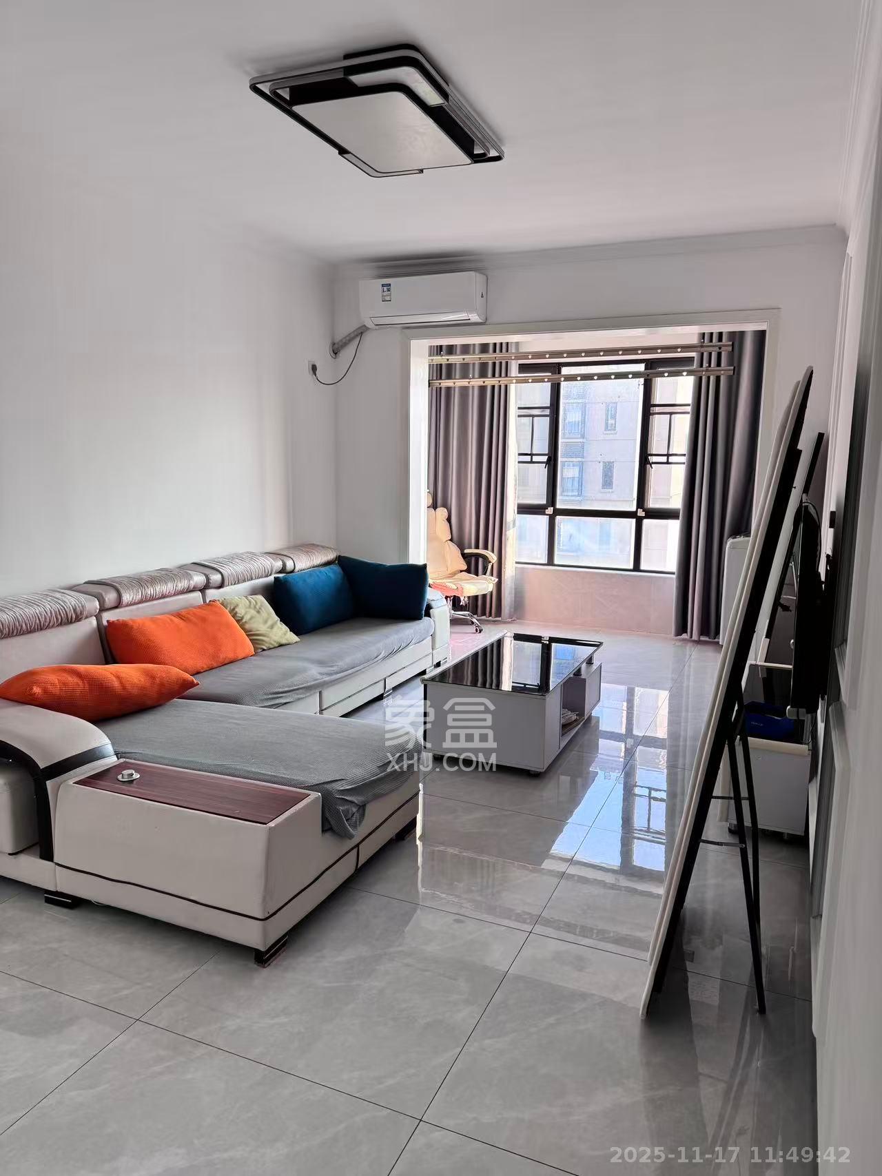 新新花园  2室1厅1卫    2200.0元/月室内图