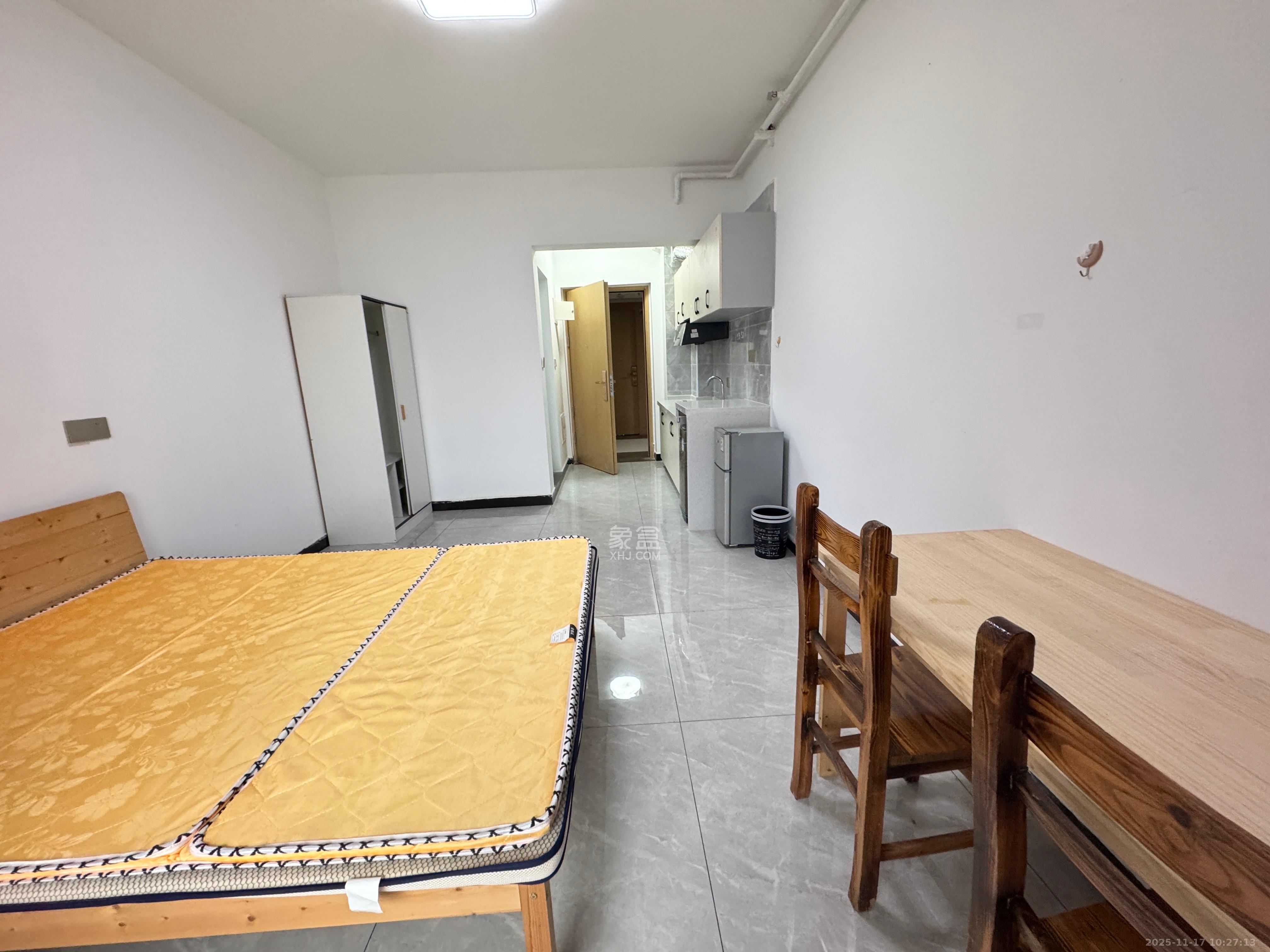 碧桂园翘楚棠  1室1厅1卫    990.0元/月室内图