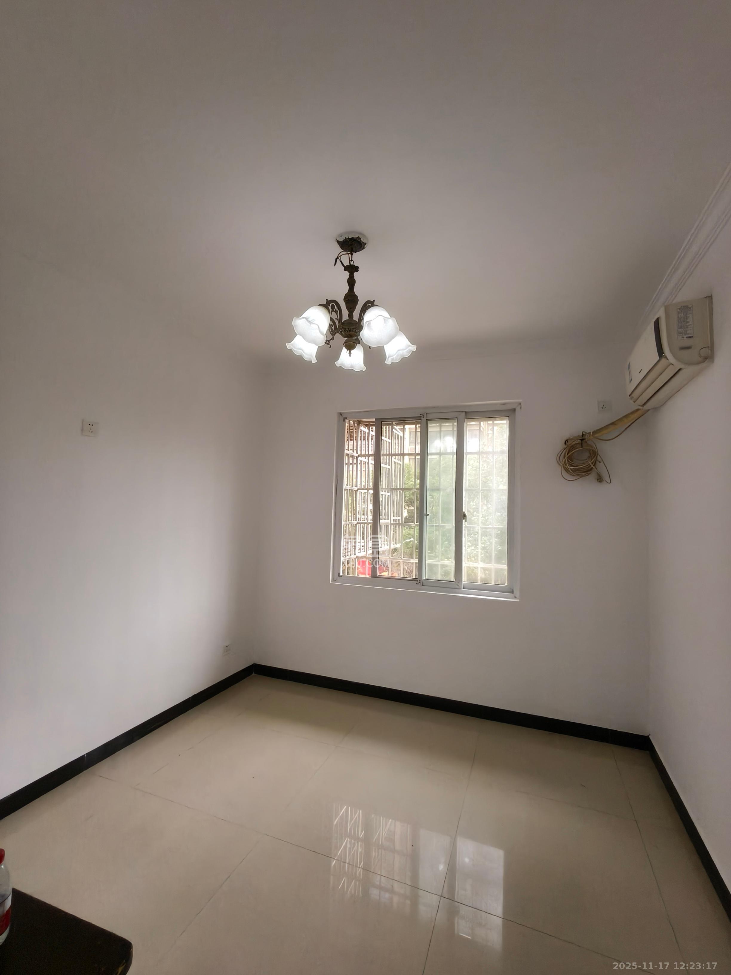 星城新宇黎锦苑  3室2厅2卫    2200.0元/月室内图